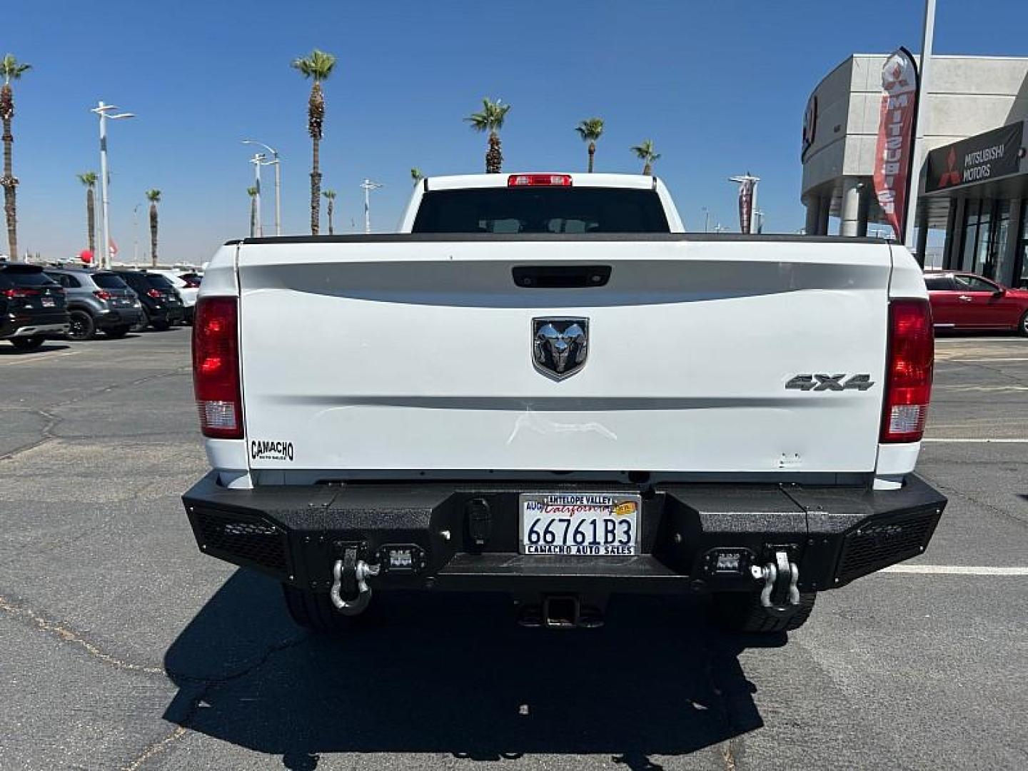2017 WHITE Ram 2500 4WD (3C6TR5HT1HG) with an 8-Cyl 5.7 Liter engine, Automatic transmission, located at 412 Auto Vista Drive, Palmdale, 93551, (661) 945-0620, 34.592636, -118.136681 - Photo#5