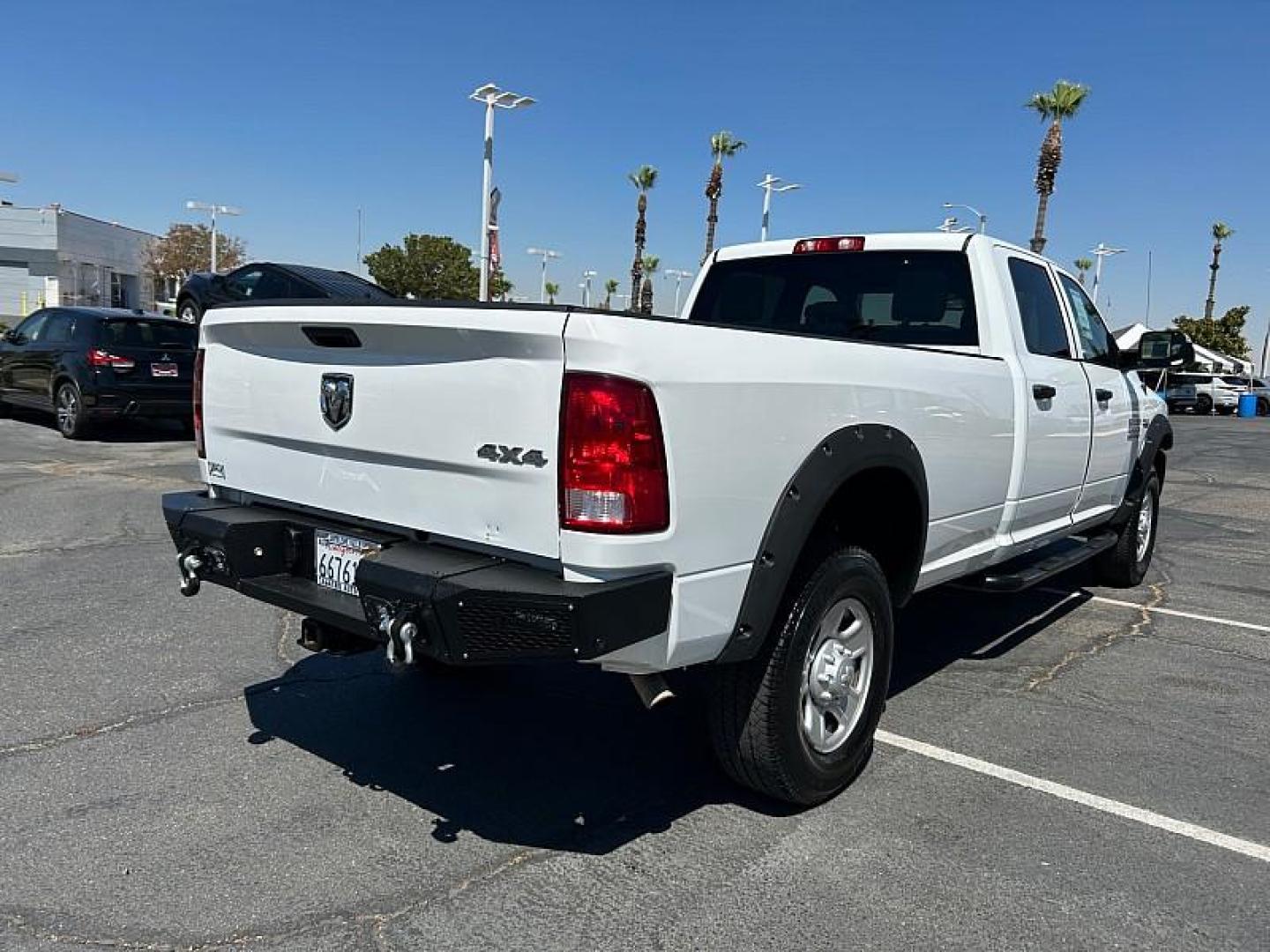 2017 WHITE Ram 2500 4WD (3C6TR5HT1HG) with an 8-Cyl 5.7 Liter engine, Automatic transmission, located at 412 Auto Vista Drive, Palmdale, 93551, (661) 945-0620, 34.592636, -118.136681 - Photo#6