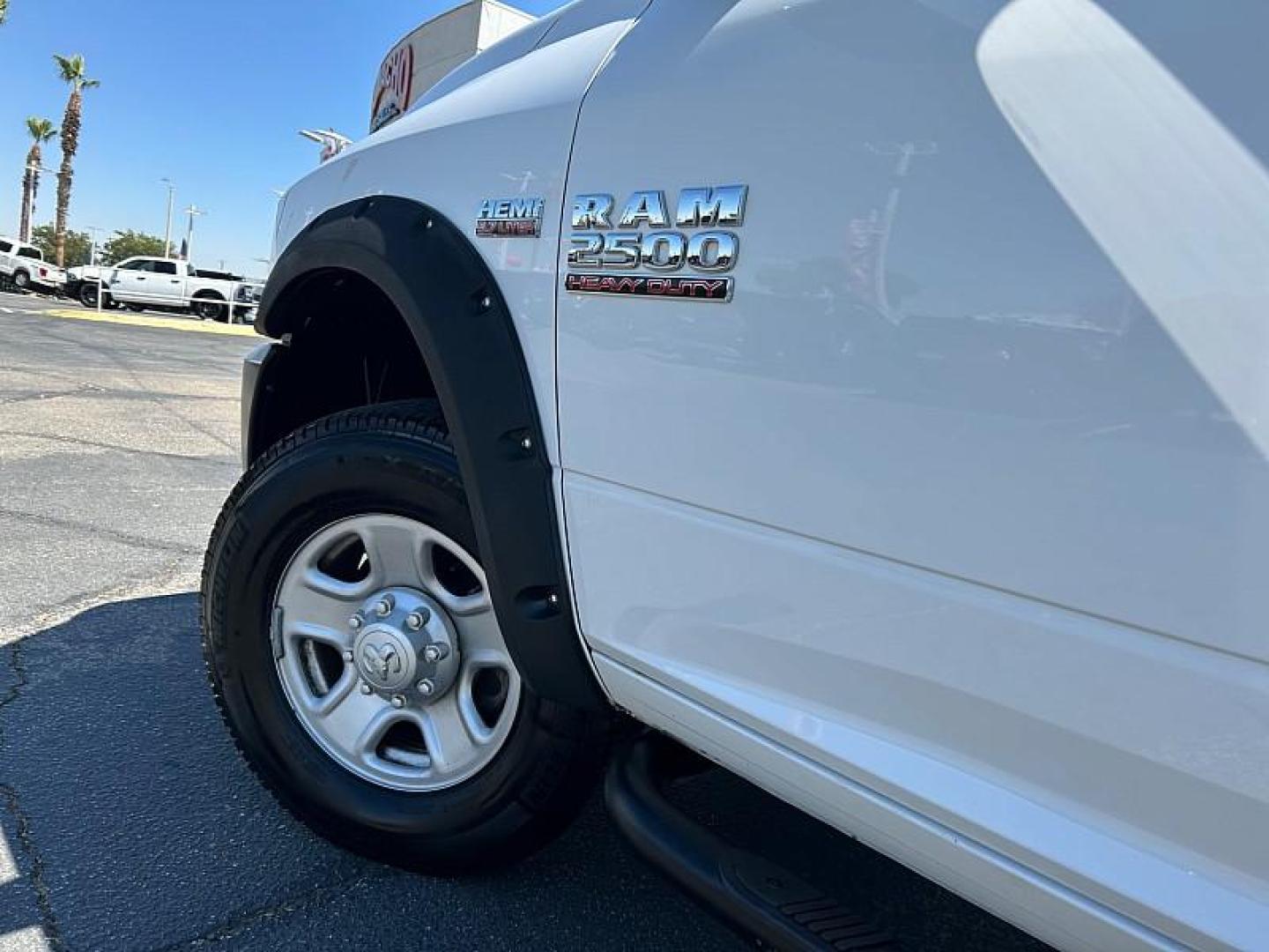 2017 WHITE Ram 2500 4WD (3C6TR5HT1HG) with an 8-Cyl 5.7 Liter engine, Automatic transmission, located at 412 Auto Vista Drive, Palmdale, 93551, (661) 945-0620, 34.592636, -118.136681 - Photo#12