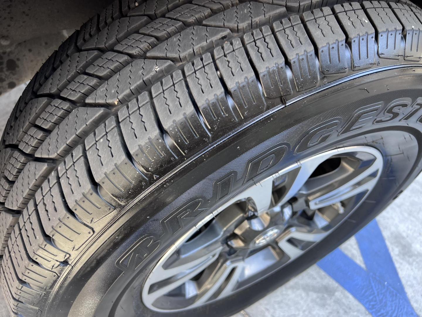 2017 Blazing Blue Metallic /Gray Toyota Tacoma SR5 Double Cab Long Bed V6 6AT 2WD (5TFAZ5CN3HX) with an 3.6L V6 DOHC 24V engine, 6A transmission, located at 30 S. Berkeley Avenue, Pasadena, CA, 91107, (626) 248-7567, 34.145447, -118.109398 - 2017 Toyota Tacoma SR5 – V6, Double Cab – Blazing Blue Metallic – Buy Here Pay Here Pasadena Looking for a dependable and powerful midsize pickup that’s ready for work or play? Check out this 2017 Toyota Tacoma SR5 Double Cab finished in the eye-catching Blazing Blue Metallic. This Tacoma o - Photo#14