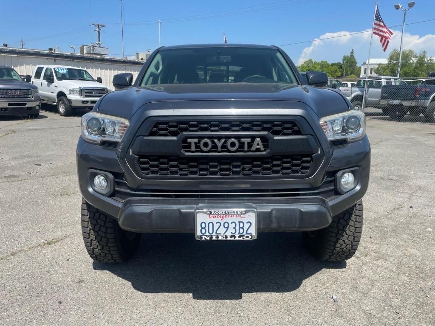 2017 Magnetic Gray Metallic Toyota Tacoma TRD Off-Road (3TMCZ5AN1HM) with an 3.5L 3.5L V6 278hp 265ft. lbs. Direct Injection engine, 6-Speed Shiftable Automatic transmission, located at 800 Riverside Ave, Roseville, CA, 95678, 916-773-4549 & Toll Free: 866-719-4393, 38.732265, -121.291039 - DOUBLE CAB TRD OFF ROAD 4X4 - Photo#7