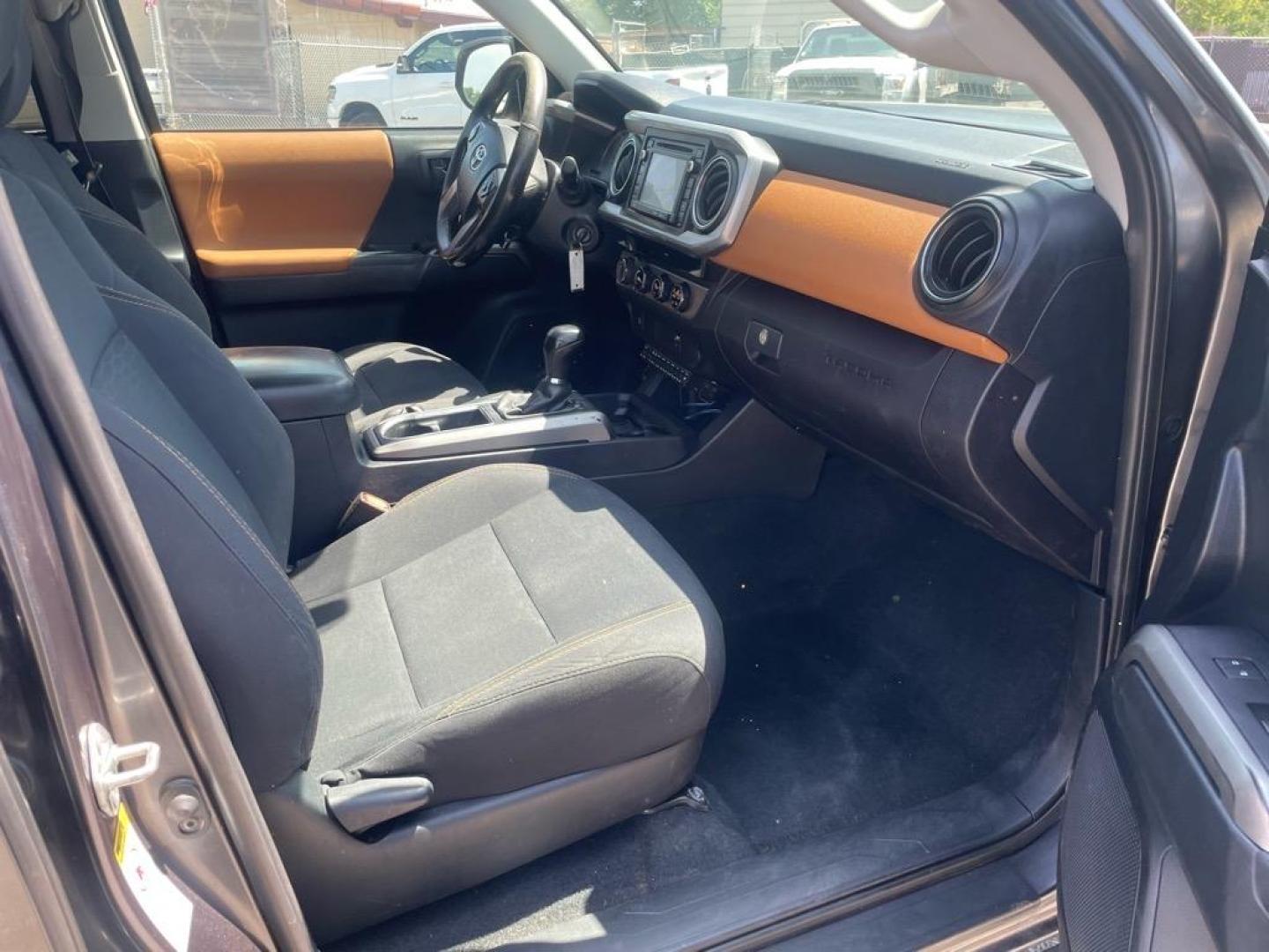 2017 Magnetic Gray Metallic Toyota Tacoma TRD Off-Road (3TMCZ5AN1HM) with an 3.5L 3.5L V6 278hp 265ft. lbs. Direct Injection engine, 6-Speed Shiftable Automatic transmission, located at 800 Riverside Ave, Roseville, CA, 95678, 916-773-4549 & Toll Free: 866-719-4393, 38.732265, -121.291039 - DOUBLE CAB TRD OFF ROAD 4X4 - Photo#12