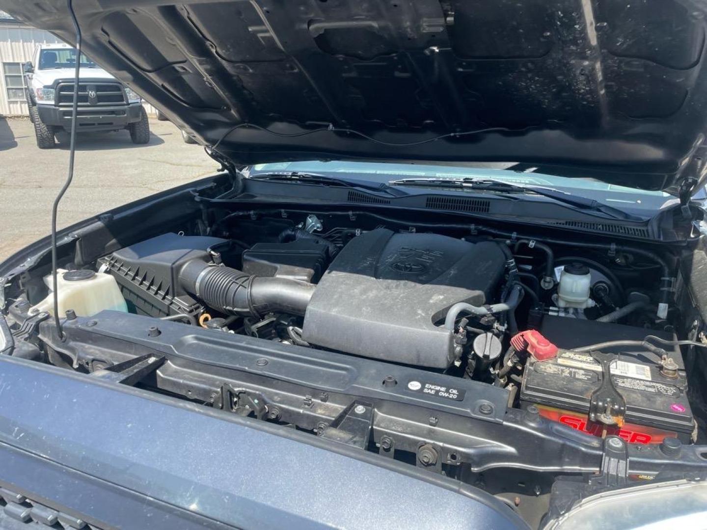 2017 Magnetic Gray Metallic Toyota Tacoma TRD Off-Road (3TMCZ5AN1HM) with an 3.5L 3.5L V6 278hp 265ft. lbs. Direct Injection engine, 6-Speed Shiftable Automatic transmission, located at 800 Riverside Ave, Roseville, CA, 95678, 916-773-4549 & Toll Free: 866-719-4393, 38.732265, -121.291039 - DOUBLE CAB TRD OFF ROAD 4X4 - Photo#13