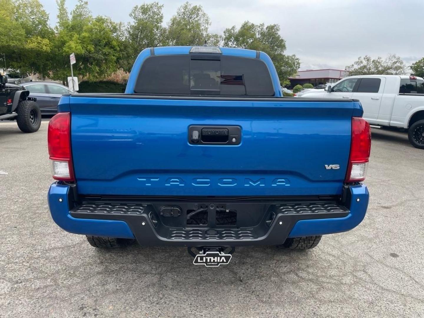 2017 Blazing Blue Pearl Toyota Tacoma TRD Sport (5TFCZ5AN6HX) with an 3.5L 3.5L V6 278hp 265ft. lbs. Direct Injection engine, 6-Speed Manual transmission, located at 800 Riverside Ave, Roseville, CA, 95678, 916-773-4549 & Toll Free: 866-719-4393, 38.732265, -121.291039 - 4X4 DOUBLE CAB TRD SPORT LEATHER MOON ROOF SERVICE RECORDS MANUAL TRANSMISSION - Photo#3