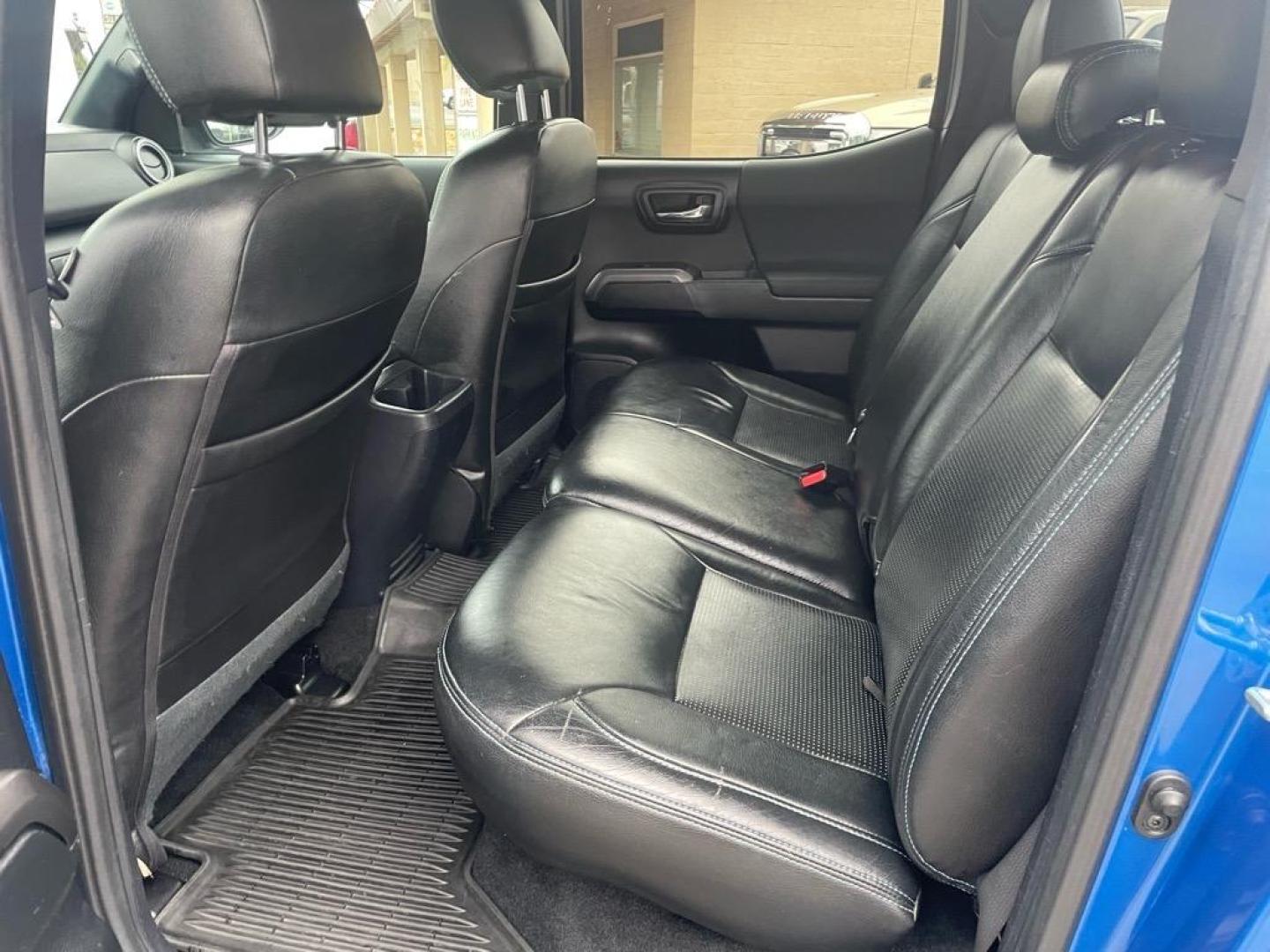 2017 Blazing Blue Pearl Toyota Tacoma TRD Sport (5TFCZ5AN6HX) with an 3.5L 3.5L V6 278hp 265ft. lbs. Direct Injection engine, 6-Speed Manual transmission, located at 800 Riverside Ave, Roseville, CA, 95678, 916-773-4549 & Toll Free: 866-719-4393, 38.732265, -121.291039 - 4X4 DOUBLE CAB TRD SPORT LEATHER MOON ROOF SERVICE RECORDS MANUAL TRANSMISSION - Photo#10