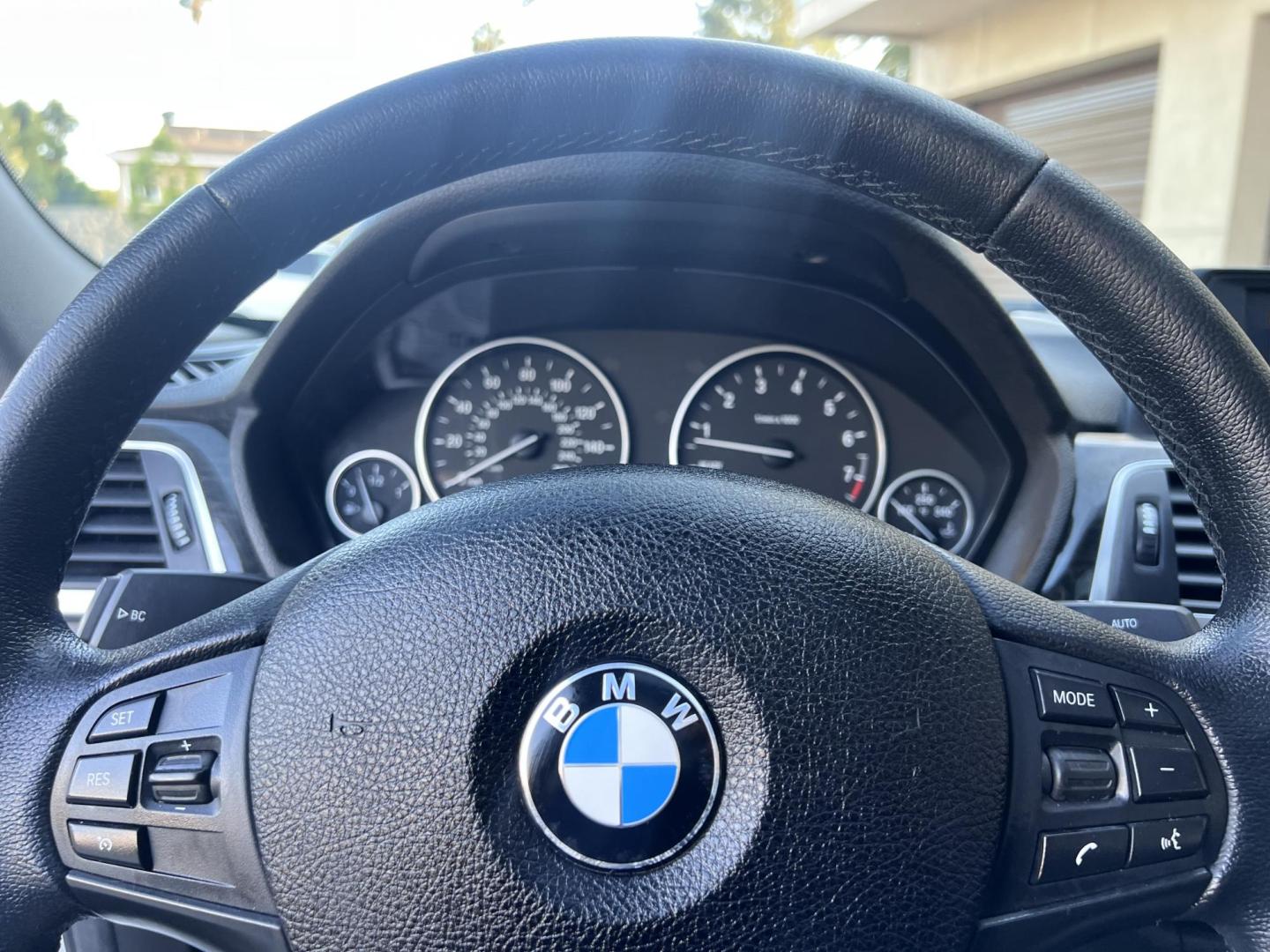 2018 Alpine White /Black BMW 3-Series 320i Sedan with an 2.0L L4 DOHC 16V engine, 8A transmission, located at 30 S. Berkeley Avenue, Pasadena, CA, 91107, (626) 248-7567, 34.145447, -118.109398 - 2018 BMW 320i Sedan – Buy Here Pay Here – $995 Down – Bad Credit OK – Crown City Motors Pasadena Experience affordable luxury in this 2018 BMW 320i Sedan, now available at Crown City Motors in Pasadena with Buy Here Pay Here financing. This stylish, German-engineered sedan delivers both per - Photo#25
