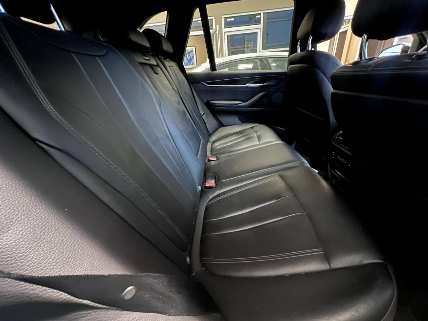 2018 Alpine White /Black BMW X5 sDrive35i (5UXKR2C5XJ0) with an 3.0L L6 DOHC 24V engine, 8A transmission, located at 30 S. Berkeley Avenue, Pasadena, CA, 91107, (626) 248-7567, 34.145447, -118.109398 - 2018 BMW X5 with Navigation, Panoramic Roof, and Back-Up Camera Experience the ultimate in luxury, performance, and innovation with this 2018 BMW X5, now available at Crown City Motors. If you’re seeking a premium SUV that combines elegance with cutting-edge technology, this BMW X5 is the perfe - Photo#18