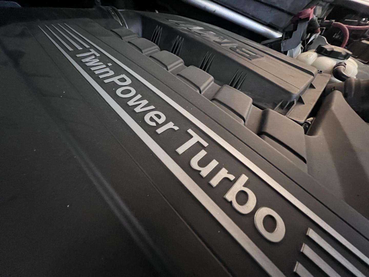2018 Alpine White /Black BMW X5 sDrive35i (5UXKR2C5XJ0) with an 3.0L L6 DOHC 24V engine, 8A transmission, located at 30 S. Berkeley Avenue, Pasadena, CA, 91107, (626) 248-7567, 34.145447, -118.109398 - 2018 BMW X5 with Navigation, Panoramic Roof, and Back-Up Camera Experience the ultimate in luxury, performance, and innovation with this 2018 BMW X5, now available at Crown City Motors. If you’re seeking a premium SUV that combines elegance with cutting-edge technology, this BMW X5 is the perfe - Photo#25