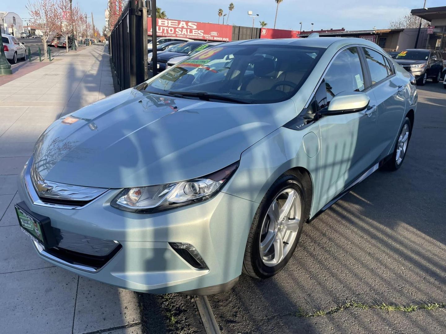 2018 Chevrolet Volt LT (1G1RC6S57JU) with an 1.5L L4 DOHC 16V engine, CVT transmission, located at 744 E Miner Ave, Stockton, CA, 95202, (209) 944-5770, 37.956863, -121.282082 - PLUS TAXES AND FEES NO CHARGER AVAILABLE - Photo#3