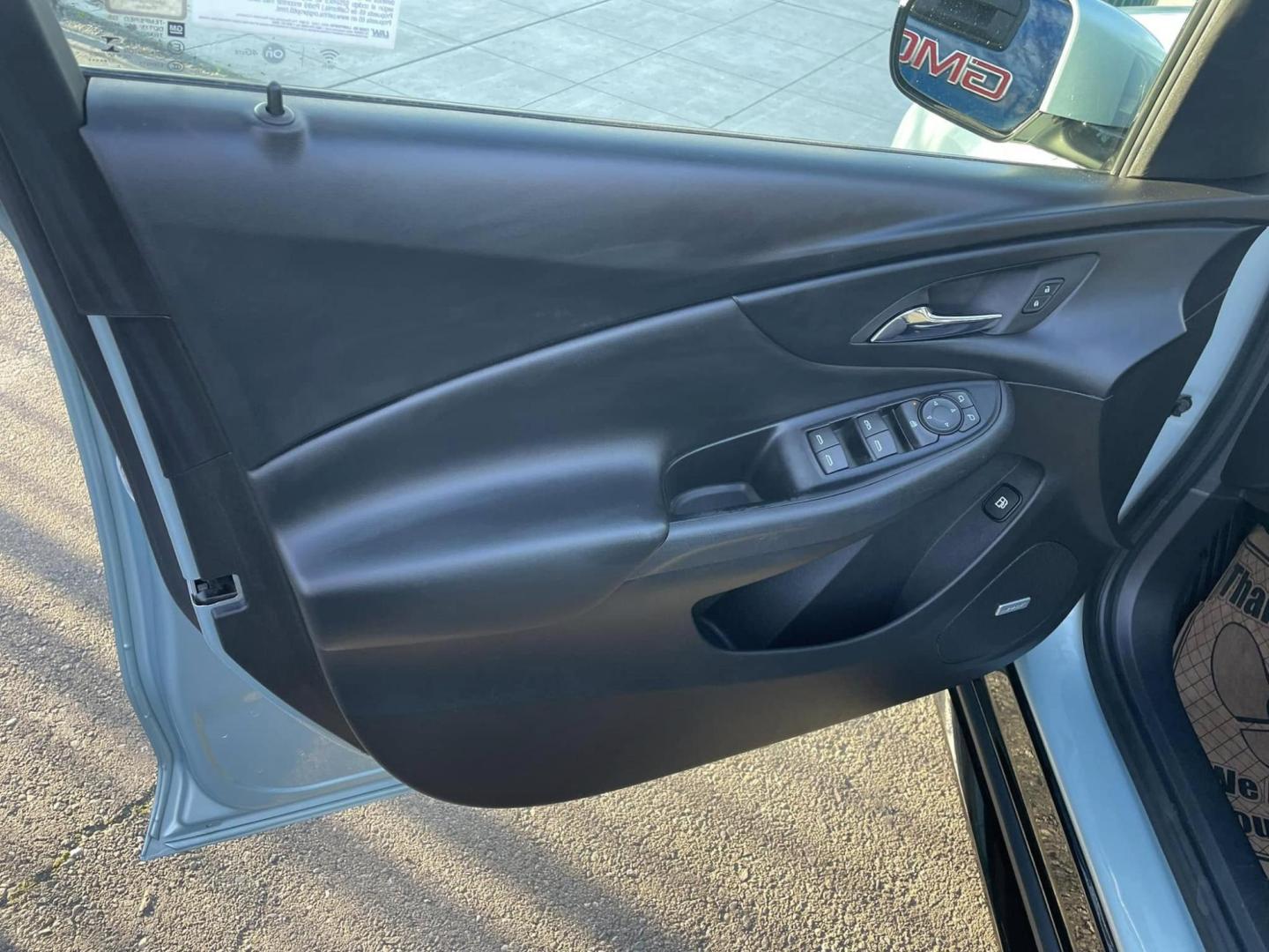 2018 Chevrolet Volt LT (1G1RC6S57JU) with an 1.5L L4 DOHC 16V engine, CVT transmission, located at 744 E Miner Ave, Stockton, CA, 95202, (209) 944-5770, 37.956863, -121.282082 - PLUS TAXES AND FEES NO CHARGER AVAILABLE - Photo#5