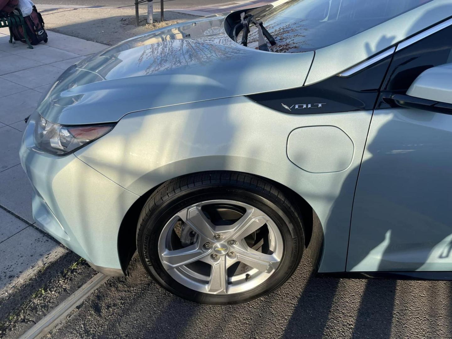 2018 Chevrolet Volt LT (1G1RC6S57JU) with an 1.5L L4 DOHC 16V engine, CVT transmission, located at 744 E Miner Ave, Stockton, CA, 95202, (209) 944-5770, 37.956863, -121.282082 - PLUS TAXES AND FEES NO CHARGER AVAILABLE - Photo#4