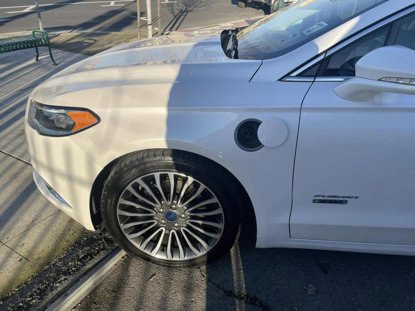 2018 WHITE Ford Fusion Energi Titanium (3FA6P0SUXJR) with an 2.0L L4 DOHC 16V HYBRID engine, CVT transmission, located at 744 E Miner Ave, Stockton, CA, 95202, (209) 944-5770, 37.956863, -121.282082 - PLUS TAXES AND FEEDS - Photo#4