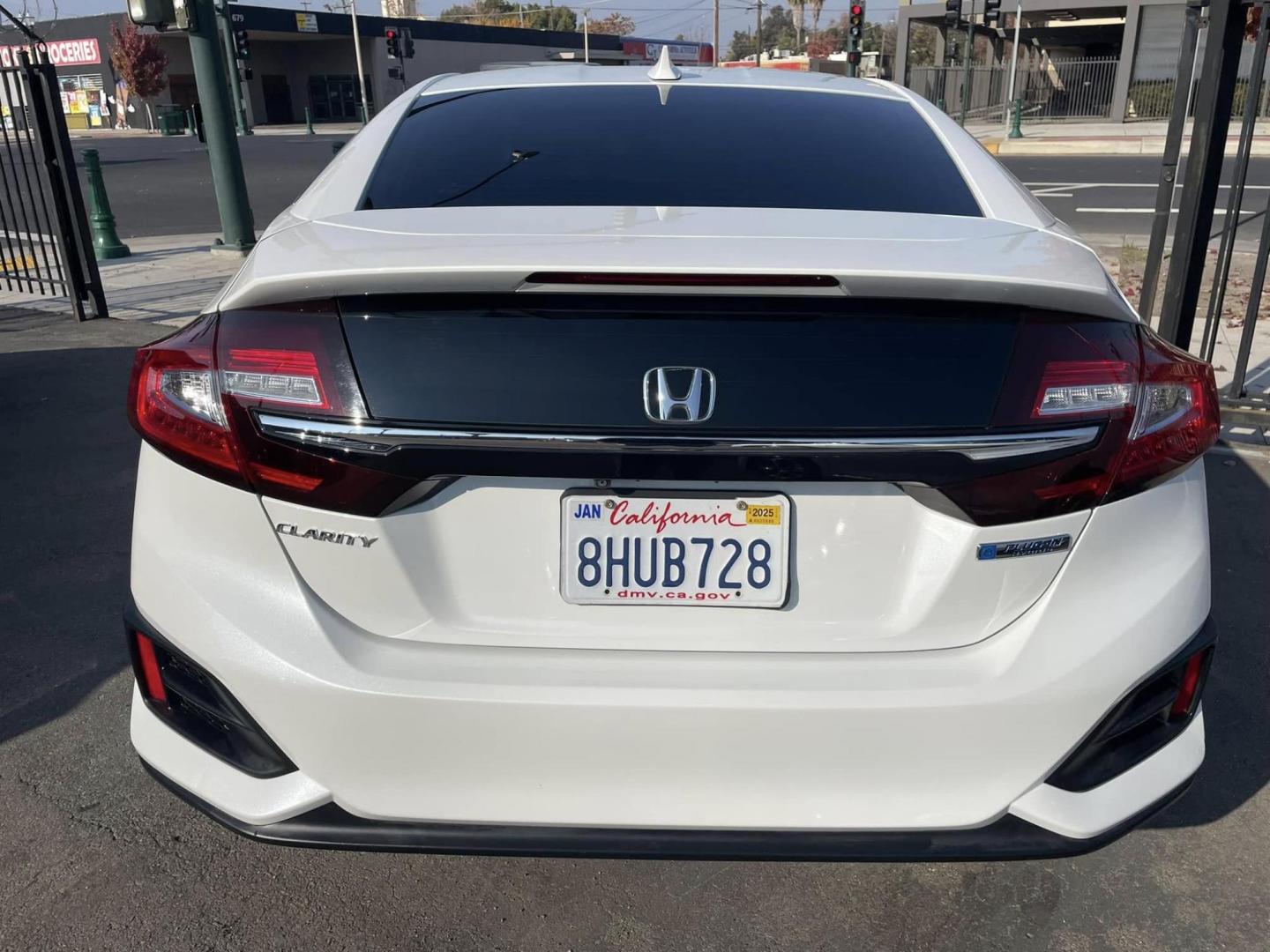 2018 Honda Clarity Plug-In Hybrid (JHMZC5F16JC) with an 1.5L L4 DOHC 16V HYBRID engine, CVT transmission, located at 744 E Miner Ave, Stockton, CA, 95202, (209) 944-5770, 37.956863, -121.282082 - PLUS TAXES AND FEES - Photo#13