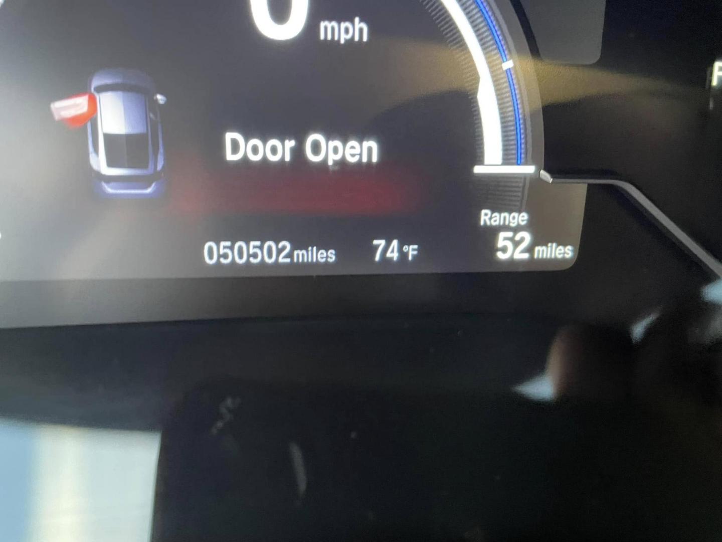 2018 WHITE Honda Clarity Plug-In Hybrid (JHMZC5F12JC) with an 1.5L L4 DOHC 16V HYBRID engine, CVT transmission, located at 744 E Miner Ave, Stockton, CA, 95202, (209) 944-5770, 37.956863, -121.282082 - PLUS TAXES AND FEES NO CHARGER AVAILABLE - Photo#10