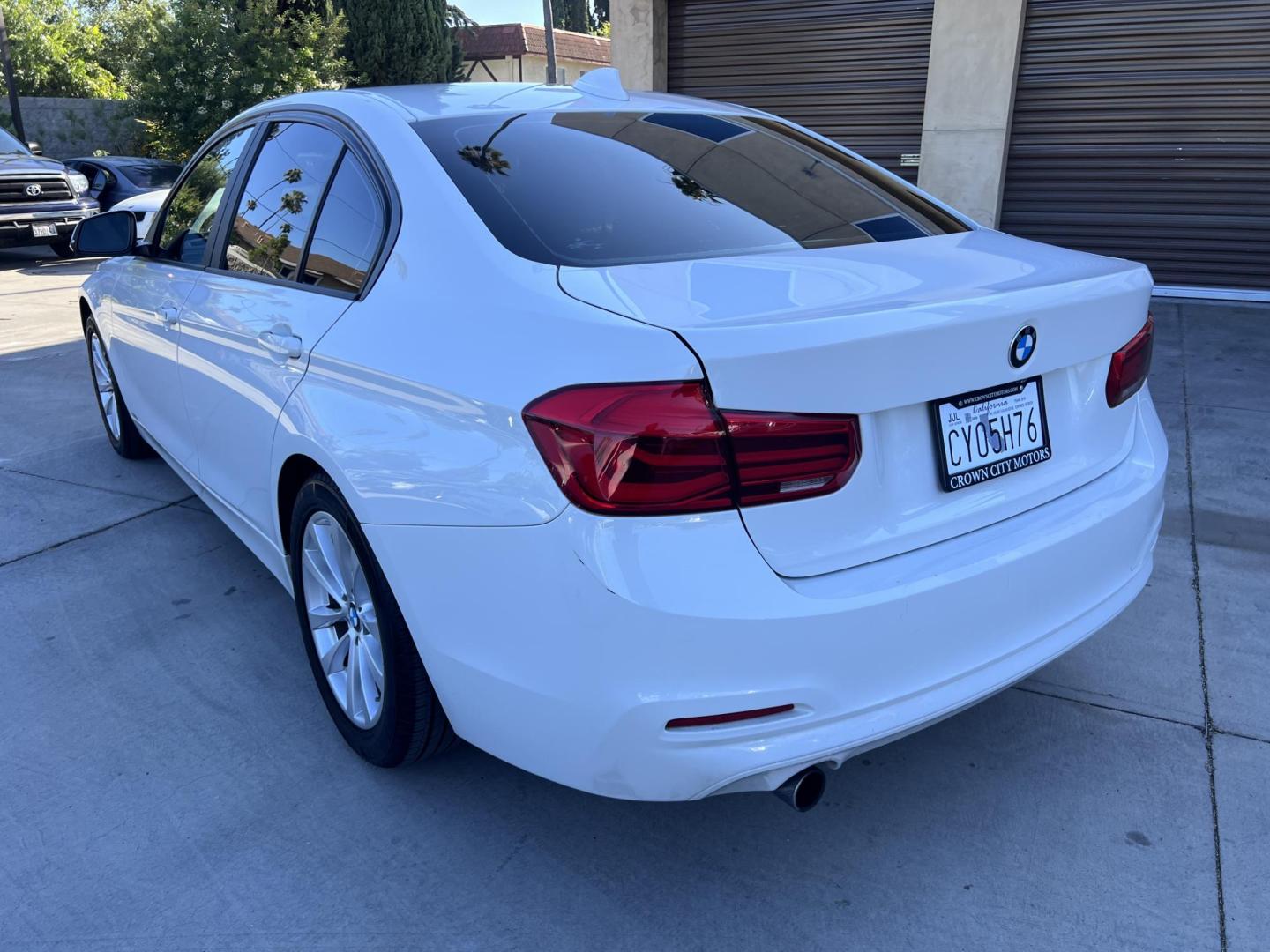 2018 Alpine White /Black BMW 3-Series 320i Sedan with an 2.0L L4 DOHC 16V engine, 8A transmission, located at 30 S. Berkeley Avenue, Pasadena, CA, 91107, (626) 248-7567, 34.145447, -118.109398 - 2018 BMW 320i Sedan – Buy Here Pay Here – $995 Down – Bad Credit OK – Crown City Motors Pasadena Experience affordable luxury in this 2018 BMW 320i Sedan, now available at Crown City Motors in Pasadena with Buy Here Pay Here financing. This stylish, German-engineered sedan delivers both per - Photo#34