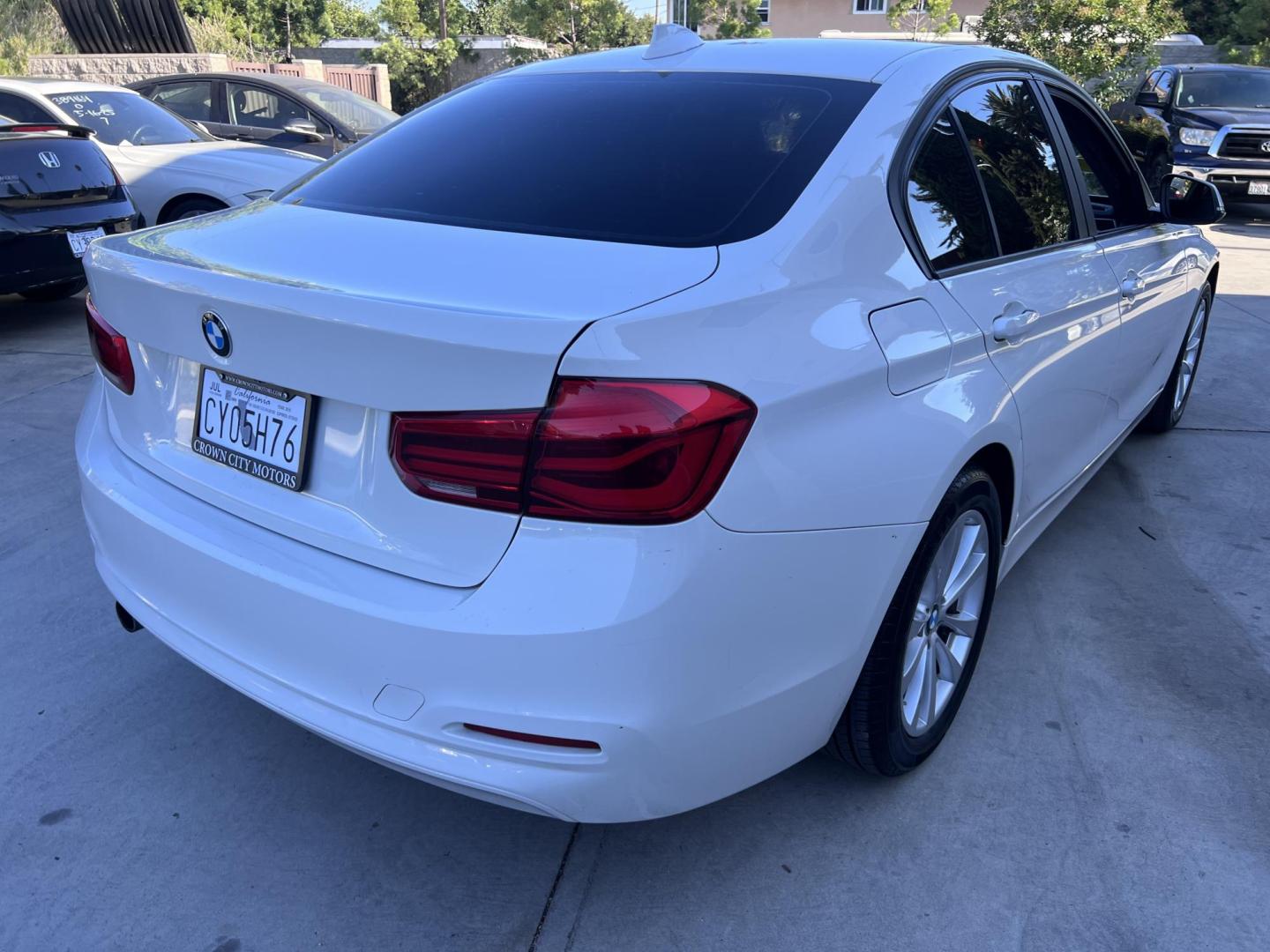 2018 Alpine White /Black BMW 3-Series 320i Sedan with an 2.0L L4 DOHC 16V engine, 8A transmission, located at 30 S. Berkeley Avenue, Pasadena, CA, 91107, (626) 248-7567, 34.145447, -118.109398 - 2018 BMW 320i Sedan – Buy Here Pay Here – $995 Down – Bad Credit OK – Crown City Motors Pasadena Experience affordable luxury in this 2018 BMW 320i Sedan, now available at Crown City Motors in Pasadena with Buy Here Pay Here financing. This stylish, German-engineered sedan delivers both per - Photo#37