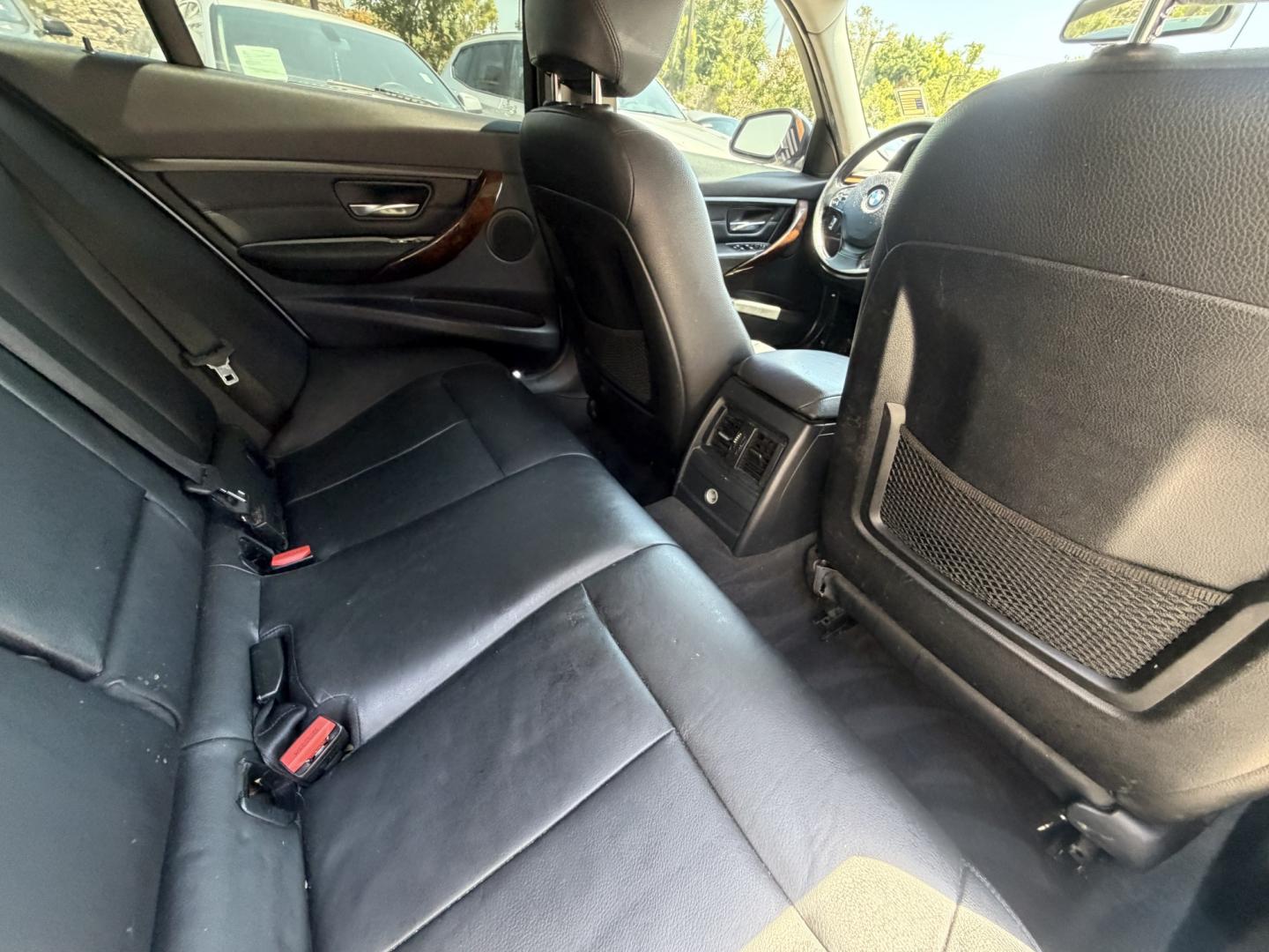 2018 Gray metallic /BLACK BMW 3-Series 320i Sedan (WBA8E1G57JN) with an 2.0L L4 DOHC 16V engine, 8A transmission, located at 30 S. Berkeley Avenue, Pasadena, CA, 91107, (626) 248-7567, 34.145447, -118.109398 - Crown City Motors is a used “Buy Here Pay Here” car dealer in Pasadena CA. “Buy Here Pay Here” financing, means that when you purchase your vehicle from our dealership, that you make the payments to the dealership as well. We do not need the banks approval to get you approved for a used auto - Photo#11