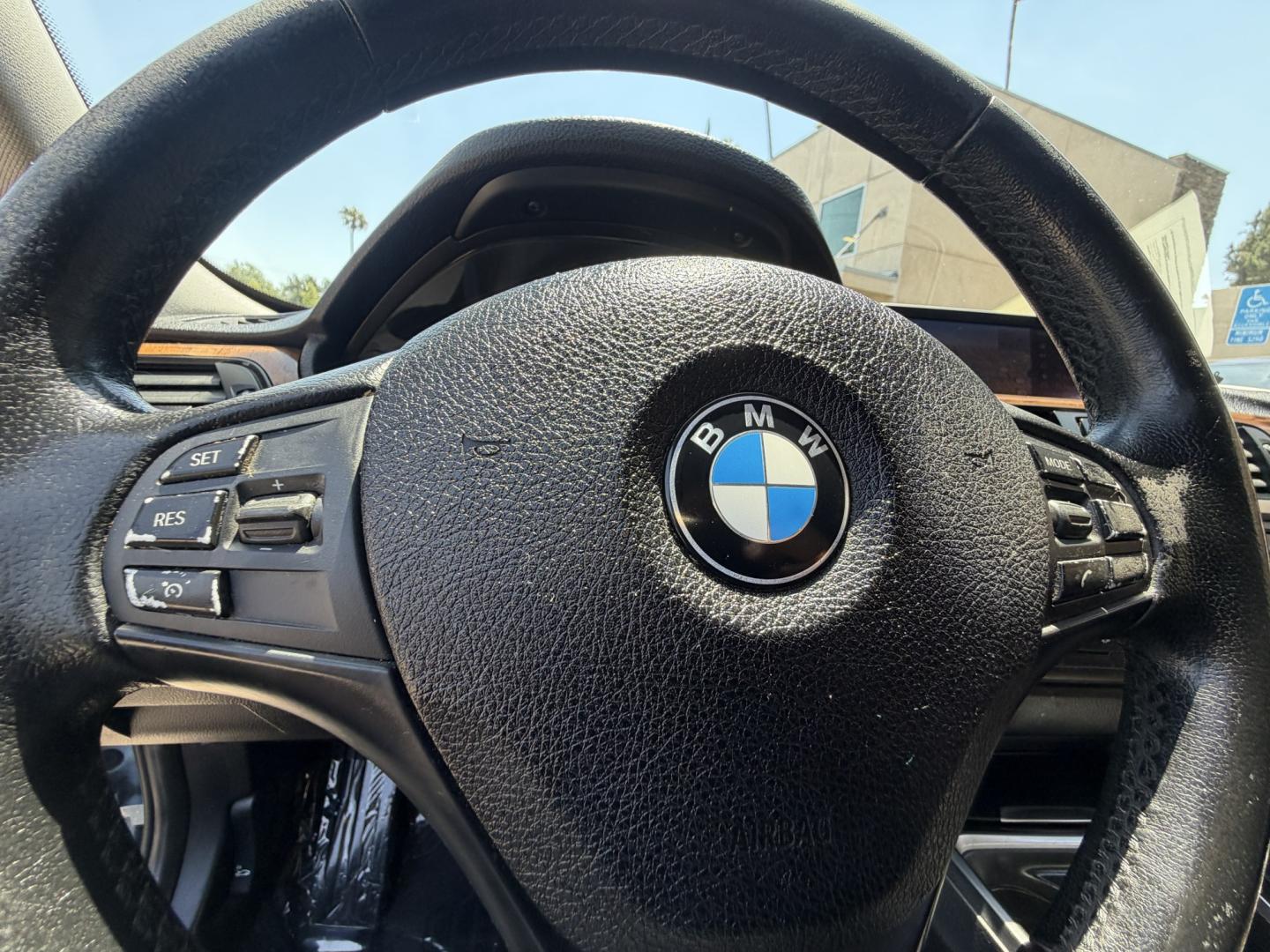 2018 Gray metallic /BLACK BMW 3-Series 320i Sedan (WBA8E1G57JN) with an 2.0L L4 DOHC 16V engine, 8A transmission, located at 30 S. Berkeley Avenue, Pasadena, CA, 91107, (626) 248-7567, 34.145447, -118.109398 - Crown City Motors is a used “Buy Here Pay Here” car dealer in Pasadena CA. “Buy Here Pay Here” financing, means that when you purchase your vehicle from our dealership, that you make the payments to the dealership as well. We do not need the banks approval to get you approved for a used auto - Photo#14