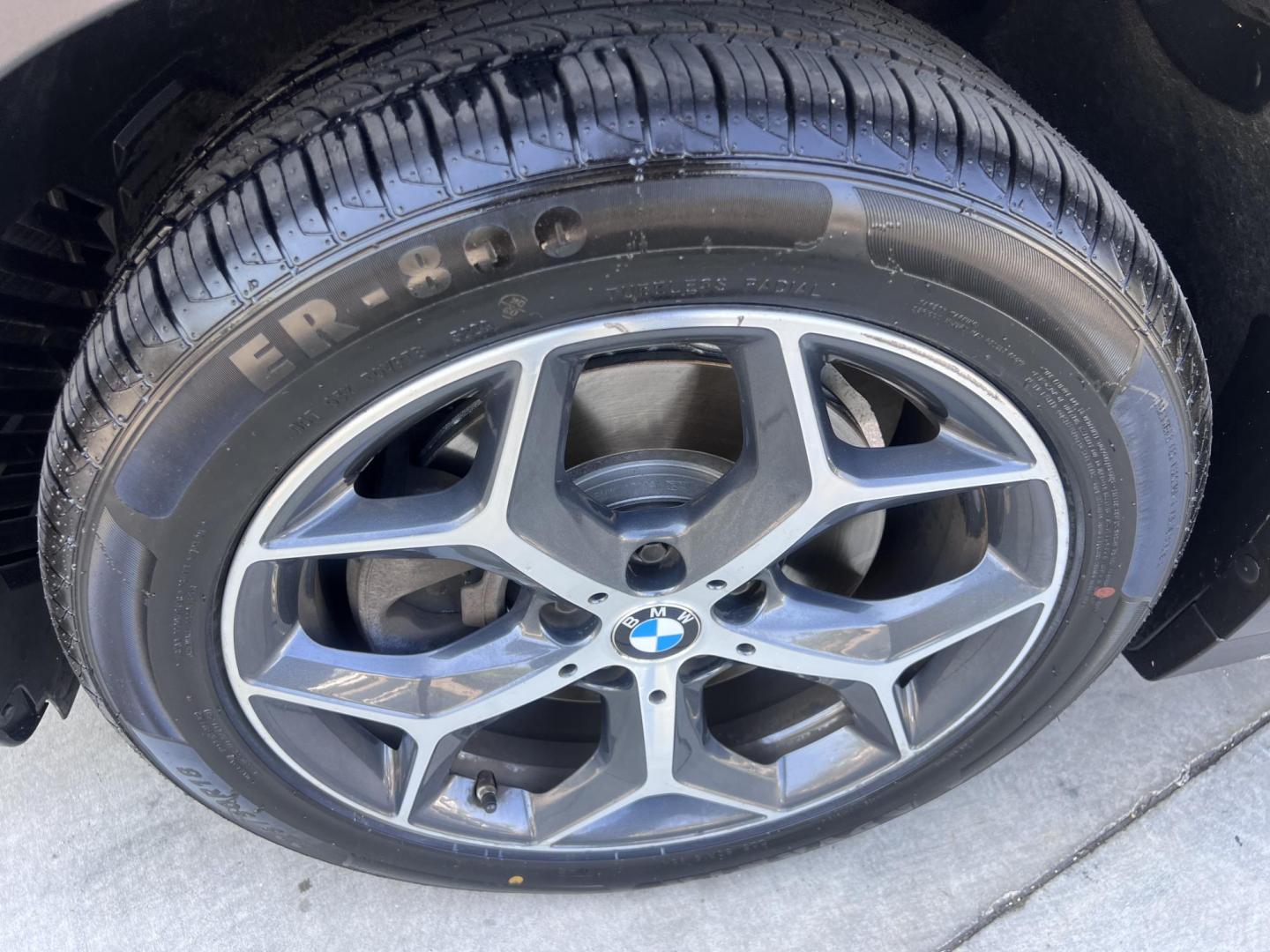 2018 Silver Metallic /Black BMW X1 sDrive28i (WBXHU7C34J5) with an 2.0L L4 DOHC 16V engine, 8A transmission, located at 30 S. Berkeley Avenue, Pasadena, CA, 91107, (626) 248-7567, 34.145447, -118.109398 - 2018 BMW X1 xDrive28i – Luxury, Performance, and Affordability in One SUV VIN: WBXHU7C34J5H42594 Location: Crown City Motors, Pasadena, CA Status: Available Now – Clean Title – Financing Options for All Credit Types Looking for a luxury crossover SUV that combines sporty performance, ele - Photo#17