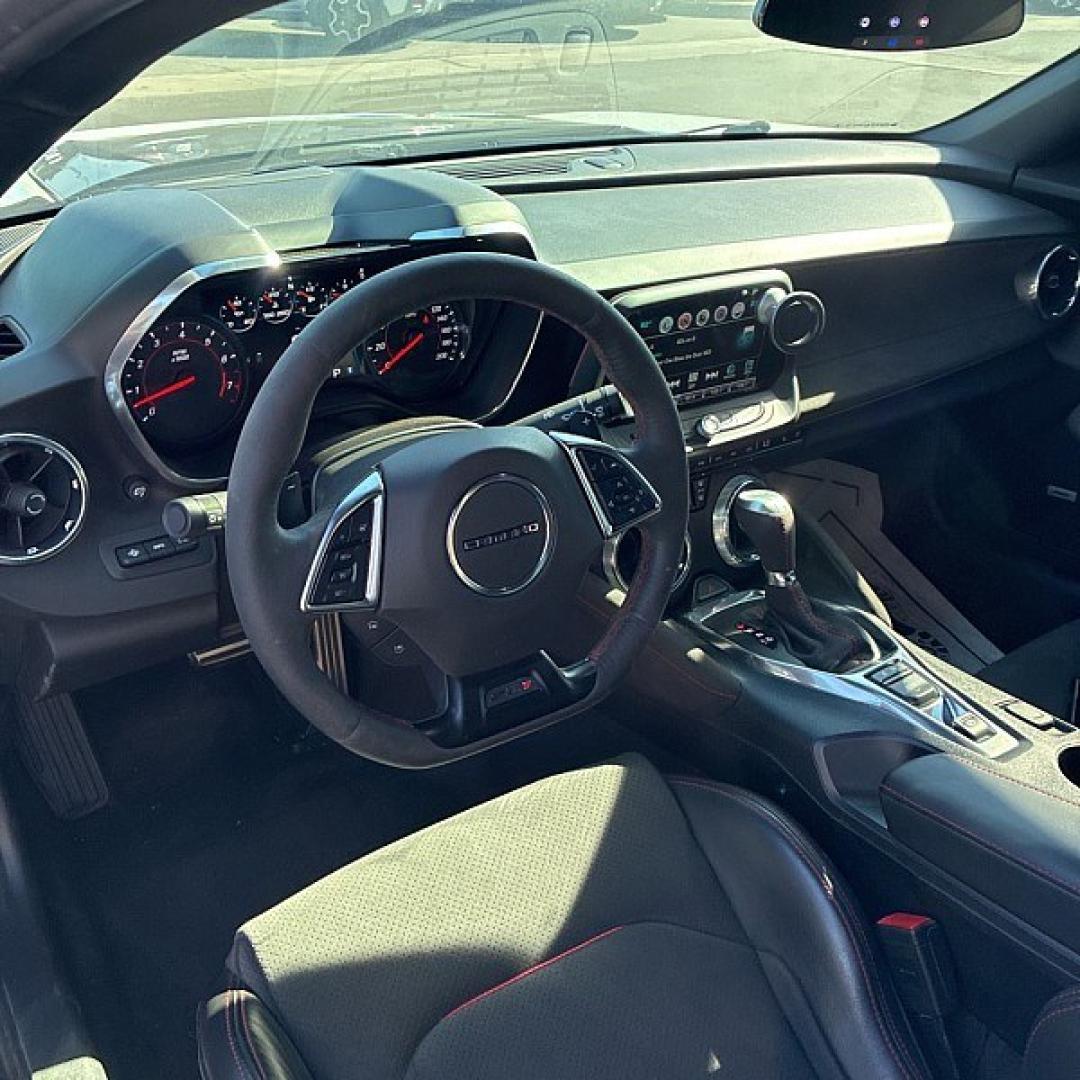 2018 WHITE Chevrolet Camaro (1G1FK1R66J0) with an V8 Supercharged 6.2 Liter engine, Automatic transmission, located at 412 Auto Vista Drive, Palmdale, 93551, (661) 945-0620, 34.592636, -118.136681- Photo#2