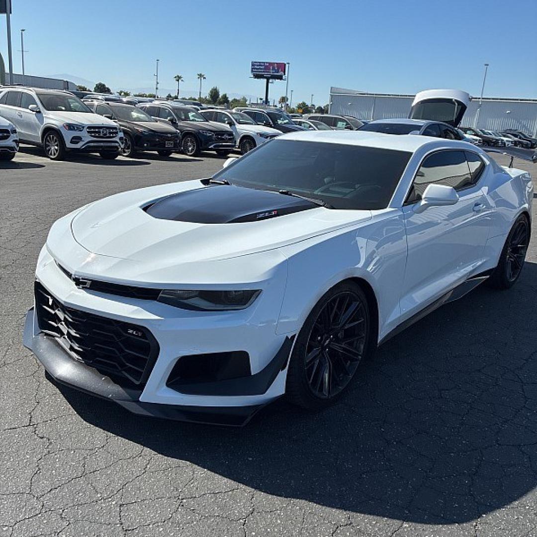 2018 WHITE Chevrolet Camaro (1G1FK1R66J0) with an V8 Supercharged 6.2 Liter engine, Automatic transmission, located at 412 Auto Vista Drive, Palmdale, 93551, (661) 945-0620, 34.592636, -118.136681- Photo#3