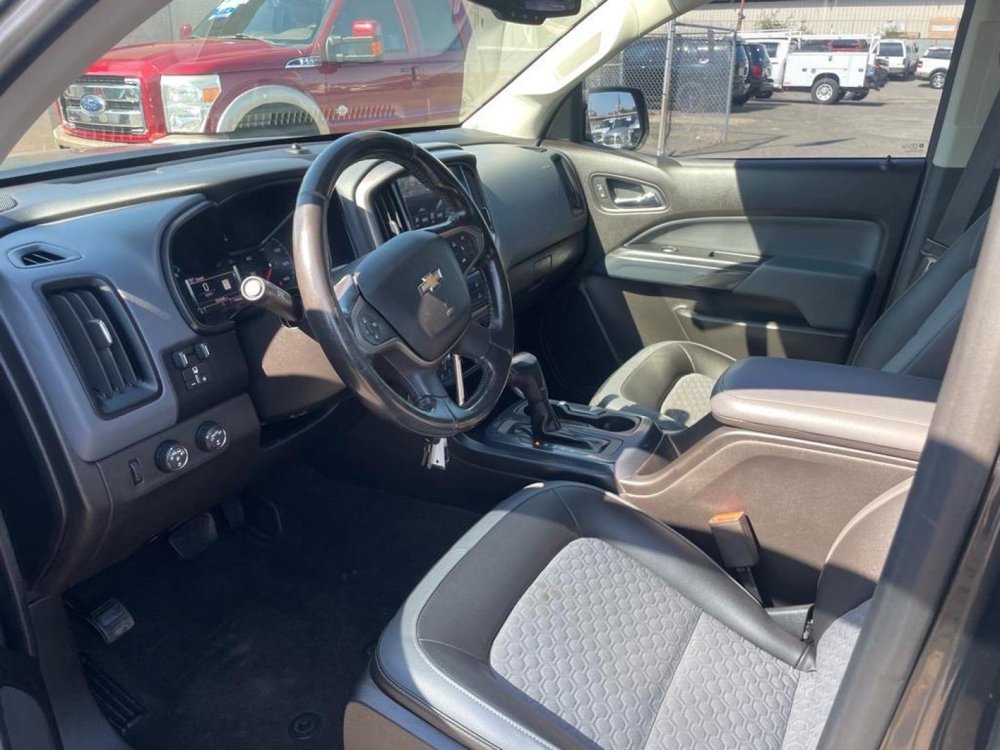 2018 Deepwood Green Metallic Chevrolet Colorado Z71 (1GCPTDE13J1) with an 0.0 Duramax 2.8L Diesel Turbo I4 181hp 369ft. lbs. Common Rail Direct Injection engine, 8-Speed Shiftable Automatic transmission, located at 800 Riverside Ave, Roseville, CA, 95678, 916-773-4549 & Toll Free: 866-719-4393, 38.732265, -121.291039 - DIESEL CREW CAB 4X4 Z-71 ONE OWNER - Photo#8