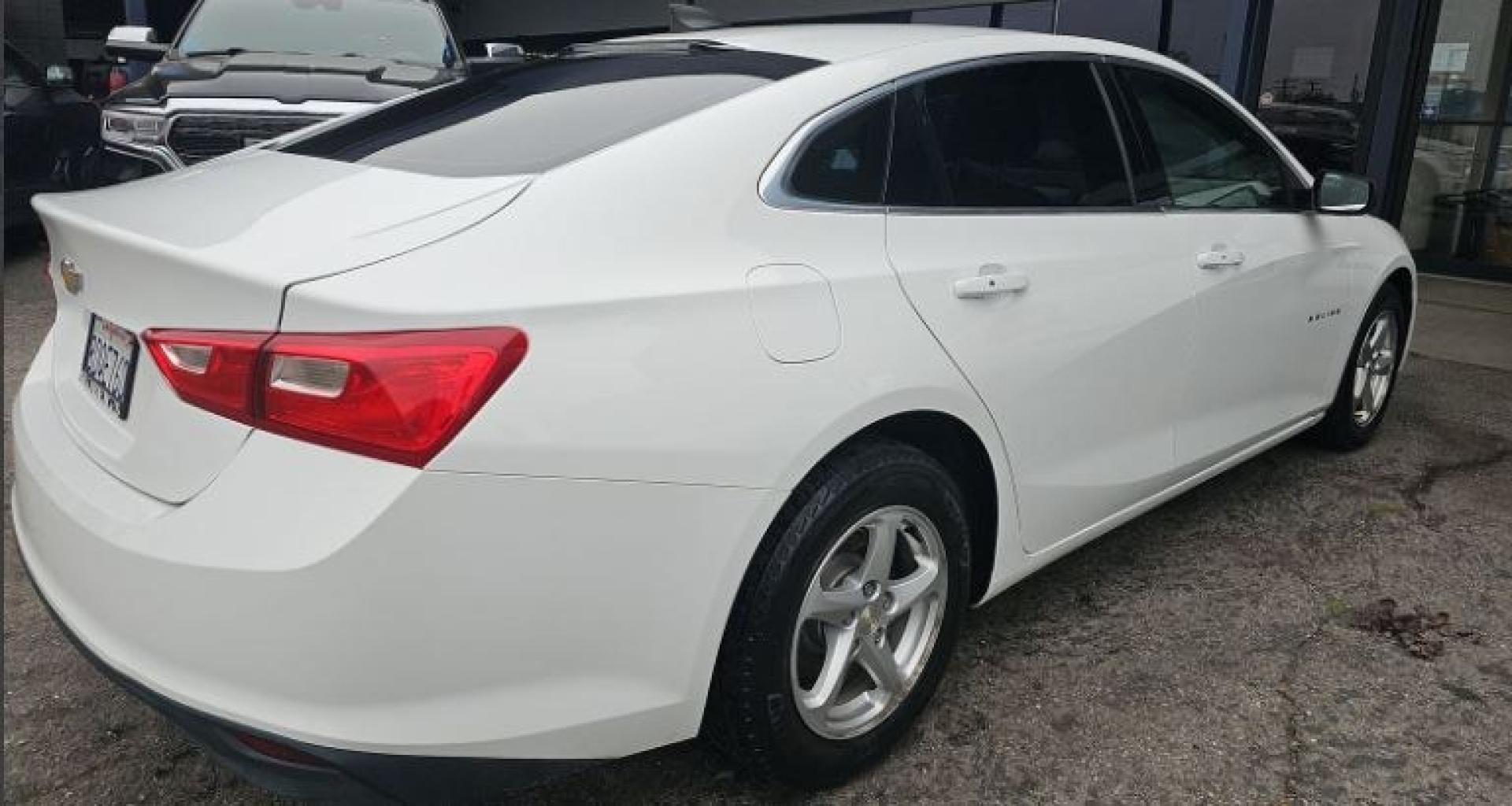 2018 WHITE Chevrolet Malibu (1G1ZC5ST4JF) with an 4-Cyl Turbo 1.5 Liter engine, Automatic 6-Spd transmission, located at 412 Auto Vista Drive, Palmdale, 93551, (661) 945-0620, 34.592636, -118.136681 - Photo#1