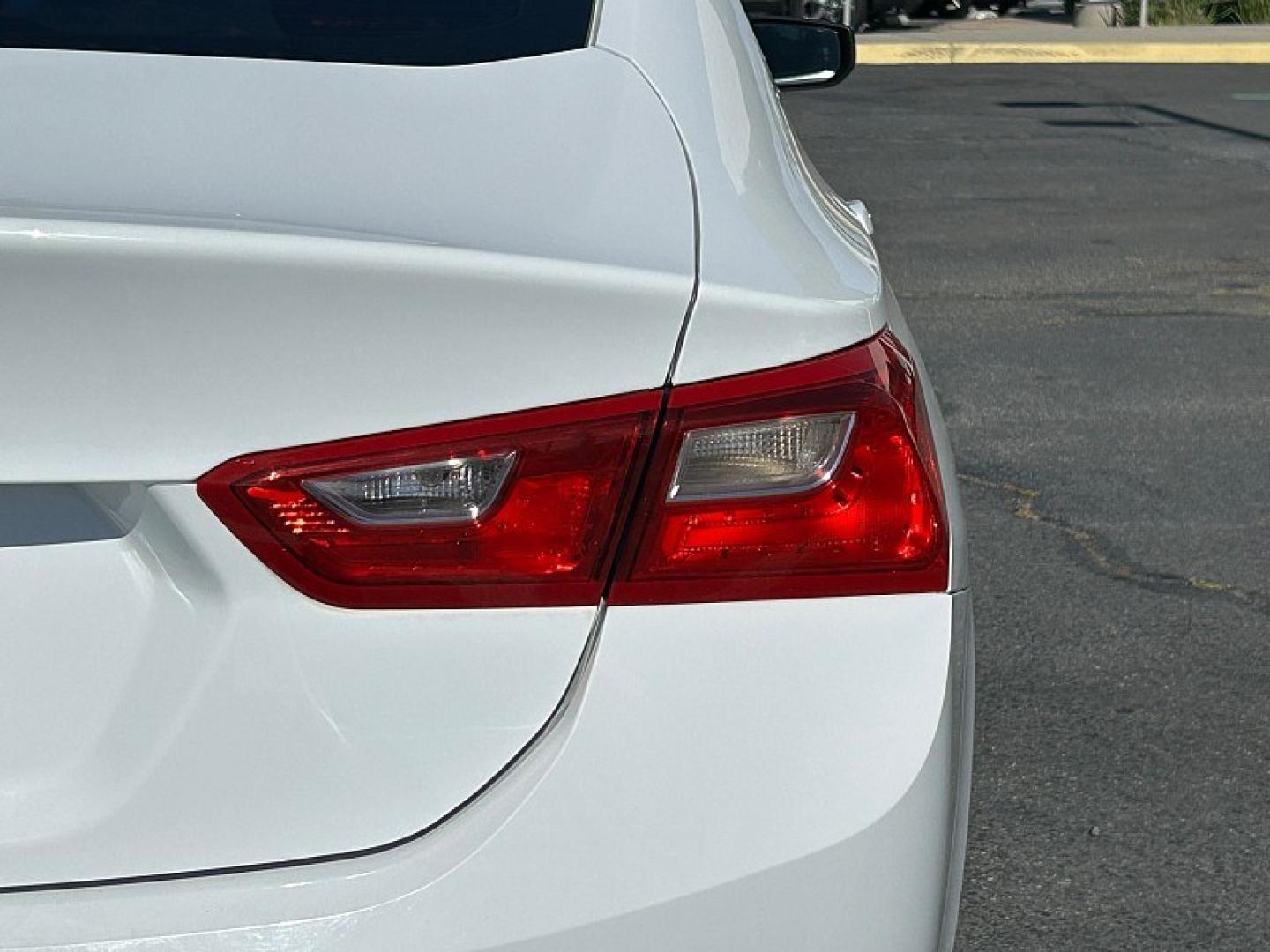 2018 WHITE Chevrolet Malibu (1G1ZC5ST4JF) with an 4-Cyl Turbo 1.5 Liter engine, Automatic 6-Spd transmission, located at 412 Auto Vista Drive, Palmdale, 93551, (661) 945-0620, 34.592636, -118.136681 - Photo#14