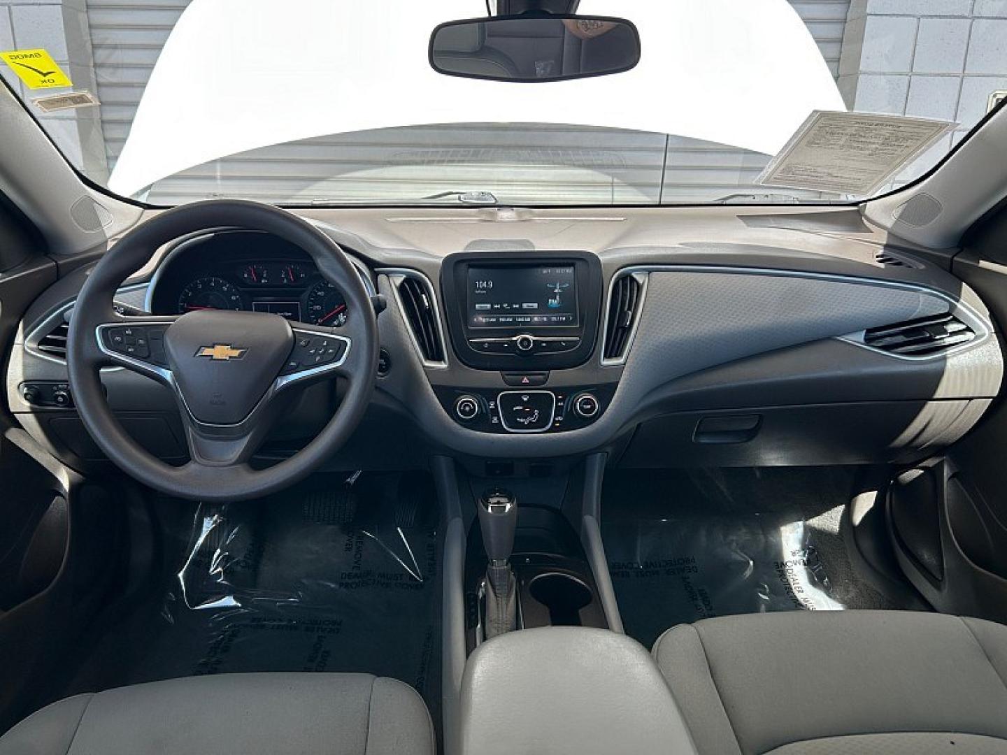 2018 WHITE Chevrolet Malibu (1G1ZC5ST4JF) with an 4-Cyl Turbo 1.5 Liter engine, Automatic 6-Spd transmission, located at 412 Auto Vista Drive, Palmdale, 93551, (661) 945-0620, 34.592636, -118.136681 - Photo#22