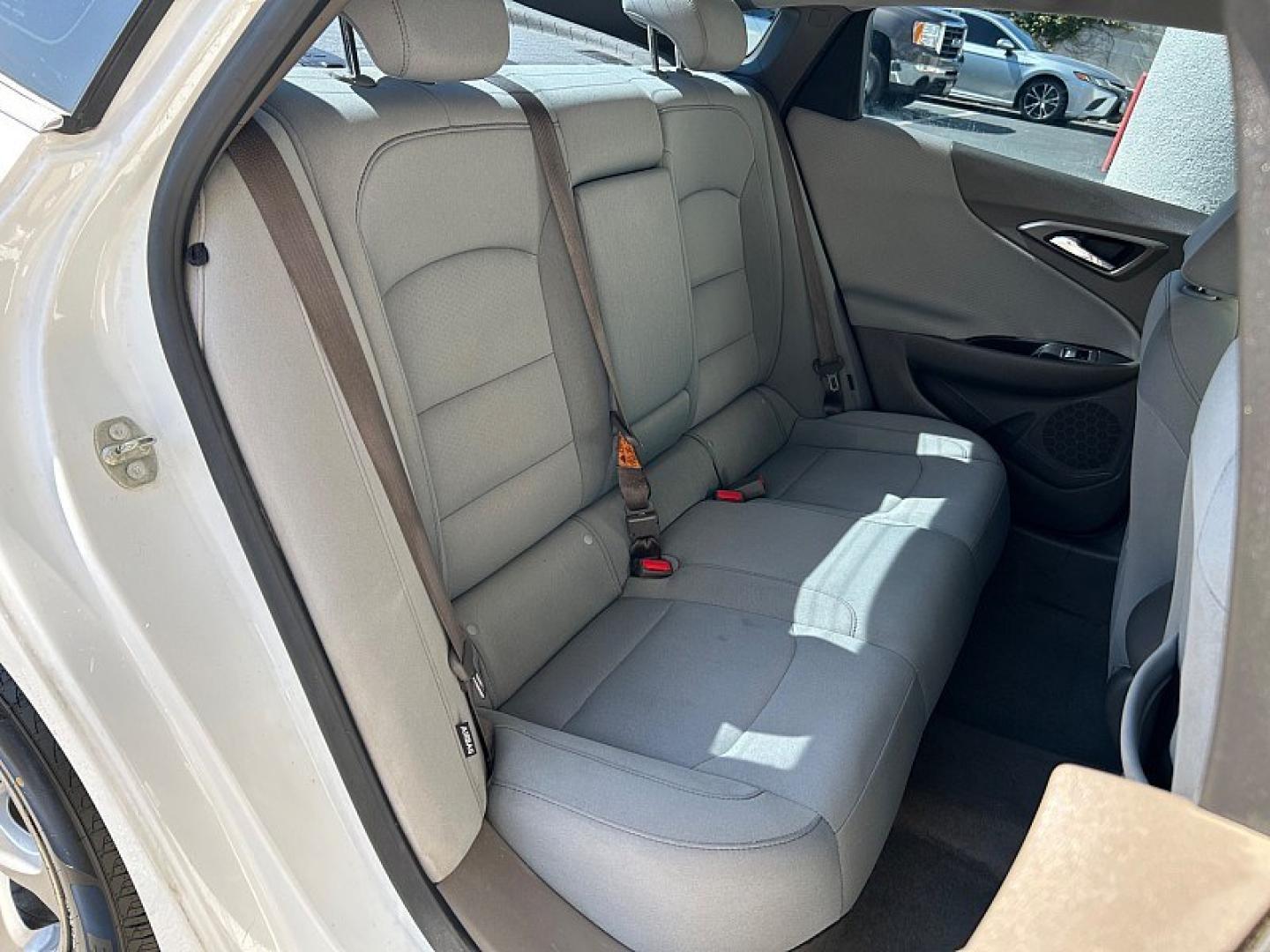 2018 WHITE Chevrolet Malibu (1G1ZC5ST4JF) with an 4-Cyl Turbo 1.5 Liter engine, Automatic 6-Spd transmission, located at 412 Auto Vista Drive, Palmdale, 93551, (661) 945-0620, 34.592636, -118.136681 - Photo#28