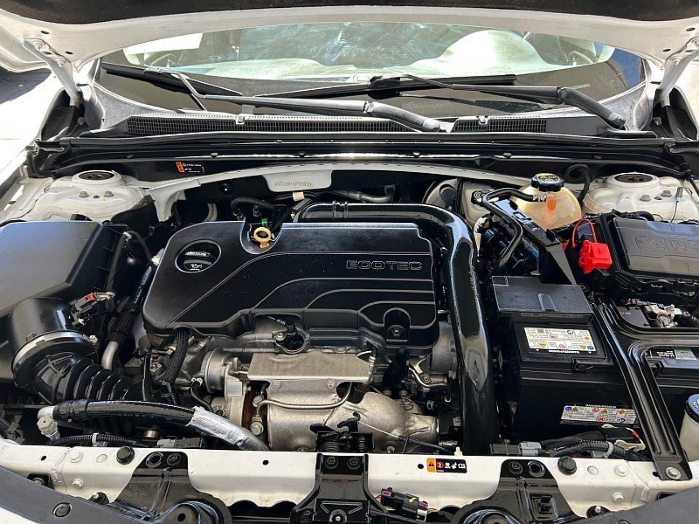 2018 WHITE Chevrolet Malibu (1G1ZC5ST4JF) with an 4-Cyl Turbo 1.5 Liter engine, Automatic 6-Spd transmission, located at 412 Auto Vista Drive, Palmdale, 93551, (661) 945-0620, 34.592636, -118.136681 - Photo#30