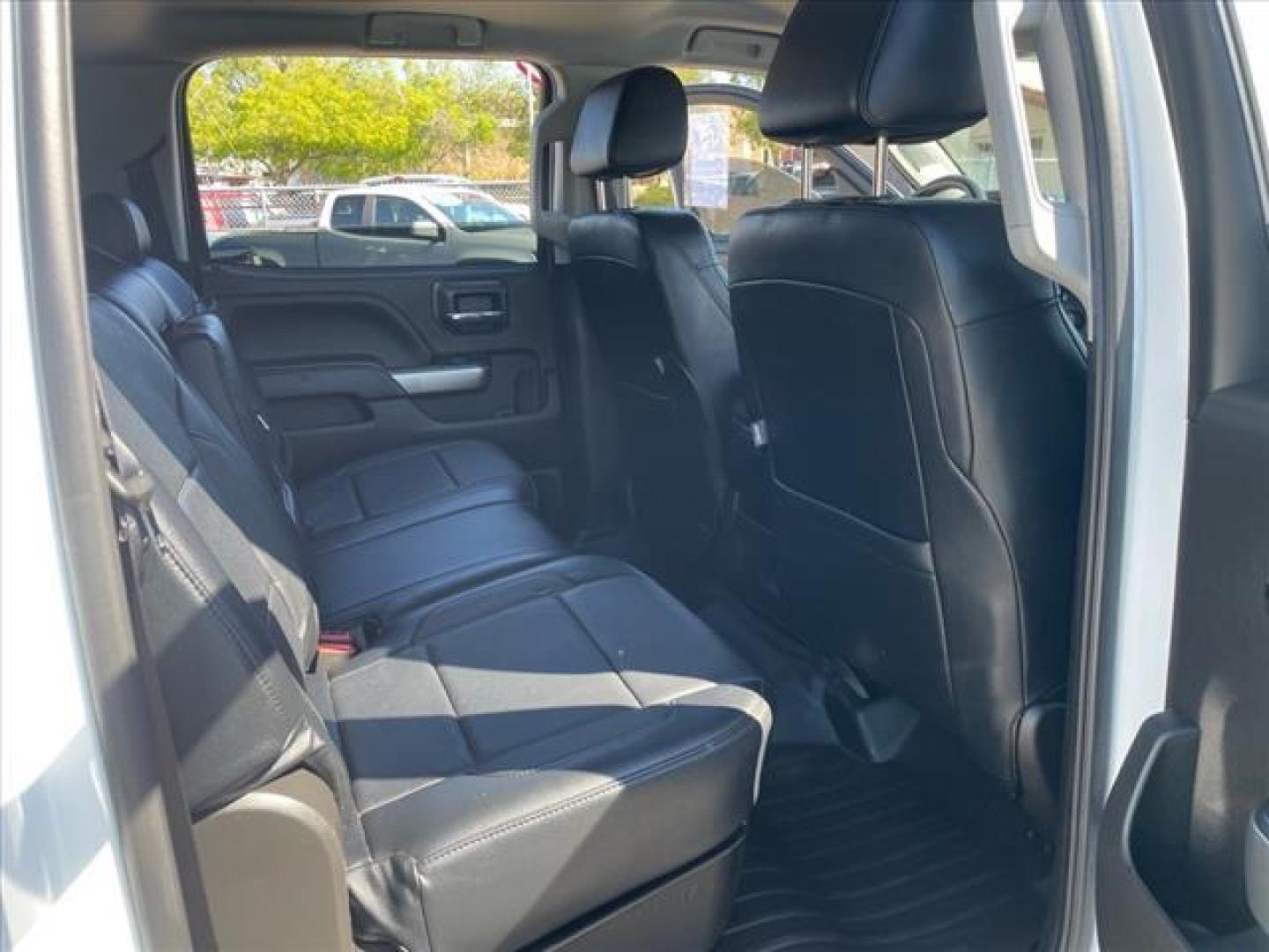 2018 Summit White Chevrolet Silverado 2500HD LT (1GC1KVEYXJF) with an 6.6L Duramax 6.6L Biodiesel Turbo V8 445hp 910ft. lbs. Common Rail Direct Injection engine, 6-Speed Shiftable Automatic transmission, located at 800 Riverside Ave, Roseville, CA, 95678, 916-773-4549 & Toll Free: 866-719-4393, 38.732265, -121.291039 - DURAMAX DIESEL CREW CAB 4X4 LT ALLISON TRANSMISSION CLEAN CARFAX - Photo#15