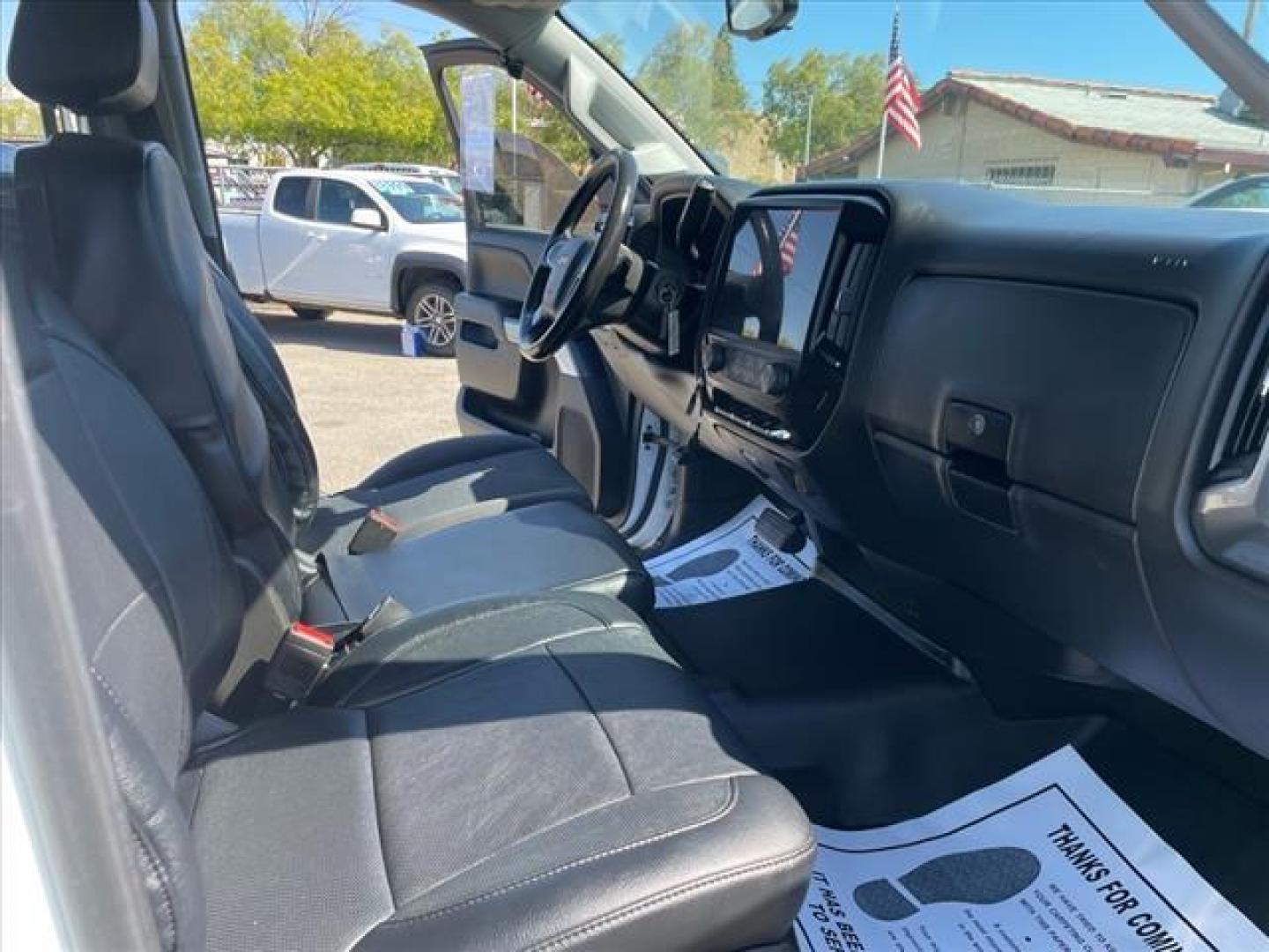 2018 Summit White Chevrolet Silverado 2500HD LT (1GC1KVEYXJF) with an 6.6L Duramax 6.6L Biodiesel Turbo V8 445hp 910ft. lbs. Common Rail Direct Injection engine, 6-Speed Shiftable Automatic transmission, located at 800 Riverside Ave, Roseville, CA, 95678, 916-773-4549 & Toll Free: 866-719-4393, 38.732265, -121.291039 - DURAMAX DIESEL CREW CAB 4X4 LT ALLISON TRANSMISSION CLEAN CARFAX - Photo#17