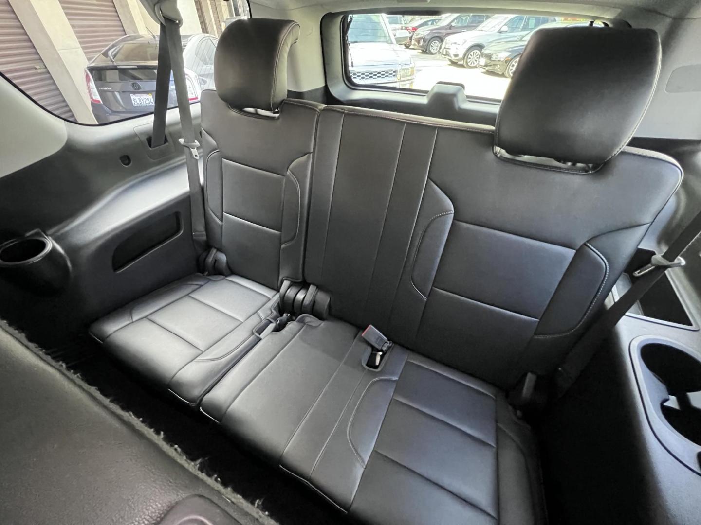 2018 BLACK /Black Chevrolet Suburban LT 2WD (1GNSCHKC6JR) with an 5.3L V8 OHV 16V engine, 6A transmission, located at 30 S. Berkeley Avenue, Pasadena, CA, 91107, (626) 248-7567, 34.145447, -118.109398 - Looking for a reliable, spacious, and powerful full-size SUV? Check out this stunning 2018 Chevrolet Suburban, available now at Crown City Motors, located at 30 S Berkeley Ave, Pasadena, CA 91107. With the VIN 1GNSCHKC6JR267945, this pre-owned Suburban is the perfect blend of luxury, performance, an - Photo#23