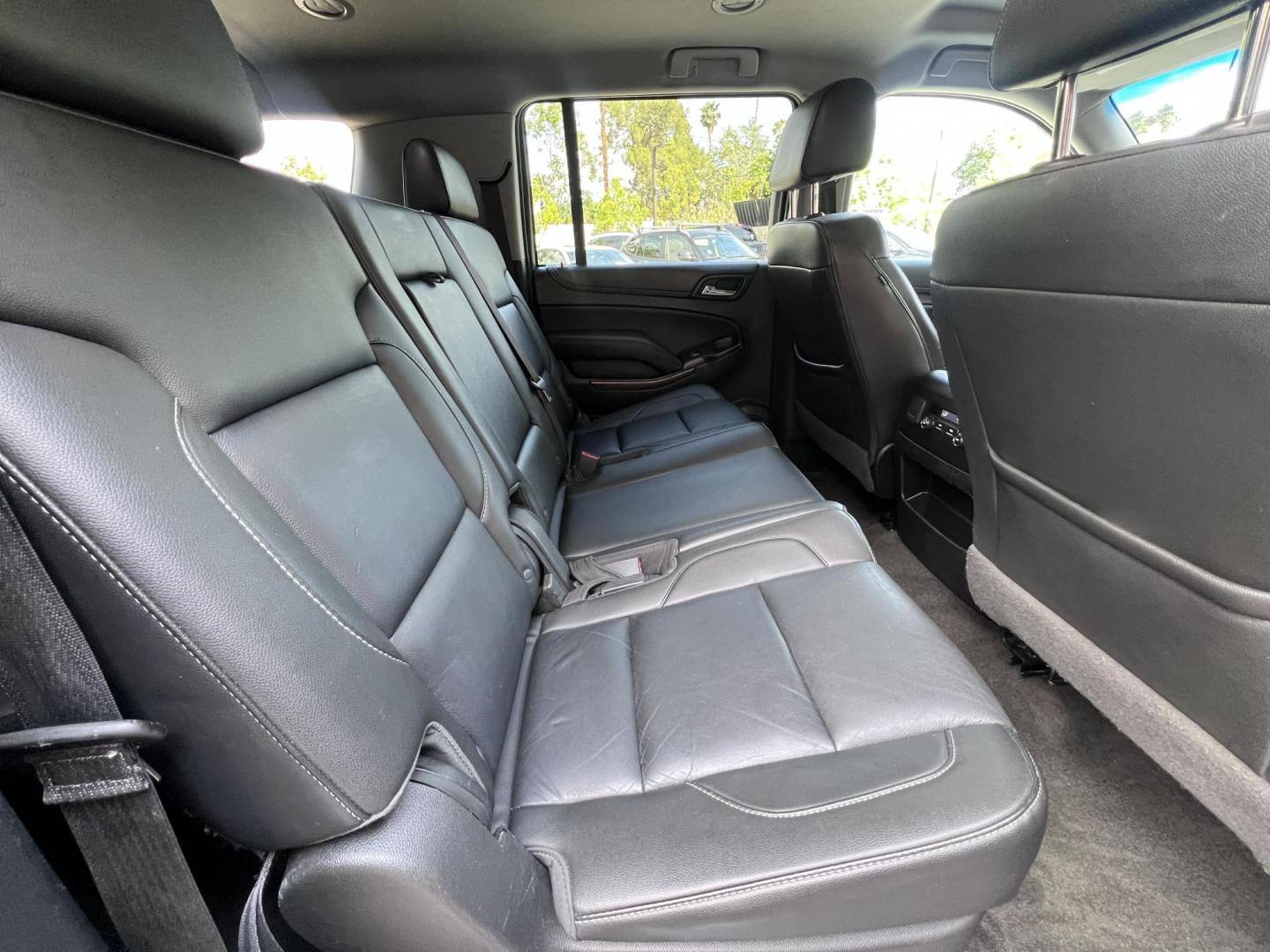 2018 BLACK /Black Chevrolet Suburban LT 2WD (1GNSCHKC6JR) with an 5.3L V8 OHV 16V engine, 6A transmission, located at 30 S. Berkeley Avenue, Pasadena, CA, 91107, (626) 248-7567, 34.145447, -118.109398 - Looking for a reliable, spacious, and powerful full-size SUV? Check out this stunning 2018 Chevrolet Suburban, available now at Crown City Motors, located at 30 S Berkeley Ave, Pasadena, CA 91107. With the VIN 1GNSCHKC6JR267945, this pre-owned Suburban is the perfect blend of luxury, performance, an - Photo#27