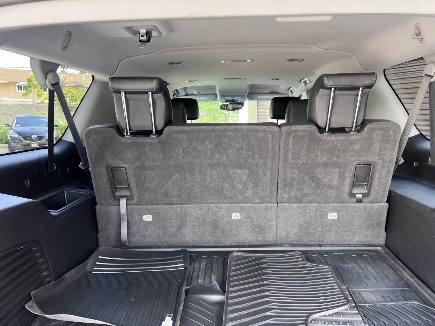 2018 BLACK /Black Chevrolet Suburban LT 2WD (1GNSCHKC6JR) with an 5.3L V8 OHV 16V engine, 6A transmission, located at 30 S. Berkeley Avenue, Pasadena, CA, 91107, (626) 248-7567, 34.145447, -118.109398 - Looking for a reliable, spacious, and powerful full-size SUV? Check out this stunning 2018 Chevrolet Suburban, available now at Crown City Motors, located at 30 S Berkeley Ave, Pasadena, CA 91107. With the VIN 1GNSCHKC6JR267945, this pre-owned Suburban is the perfect blend of luxury, performance, an - Photo#31