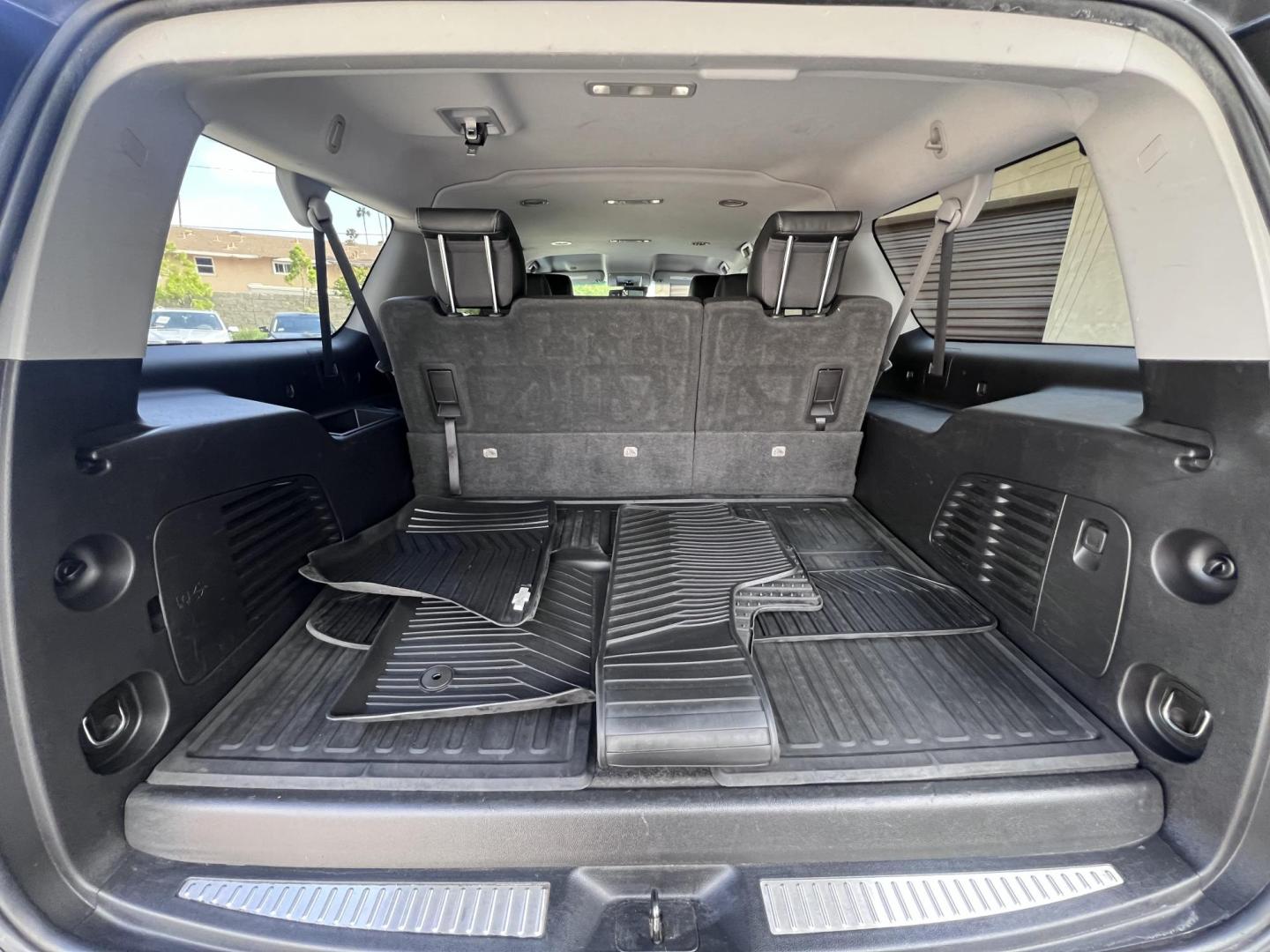 2018 BLACK /Black Chevrolet Suburban LT 2WD (1GNSCHKC6JR) with an 5.3L V8 OHV 16V engine, 6A transmission, located at 30 S. Berkeley Avenue, Pasadena, CA, 91107, (626) 248-7567, 34.145447, -118.109398 - Looking for a reliable, spacious, and powerful full-size SUV? Check out this stunning 2018 Chevrolet Suburban, available now at Crown City Motors, located at 30 S Berkeley Ave, Pasadena, CA 91107. With the VIN 1GNSCHKC6JR267945, this pre-owned Suburban is the perfect blend of luxury, performance, an - Photo#30