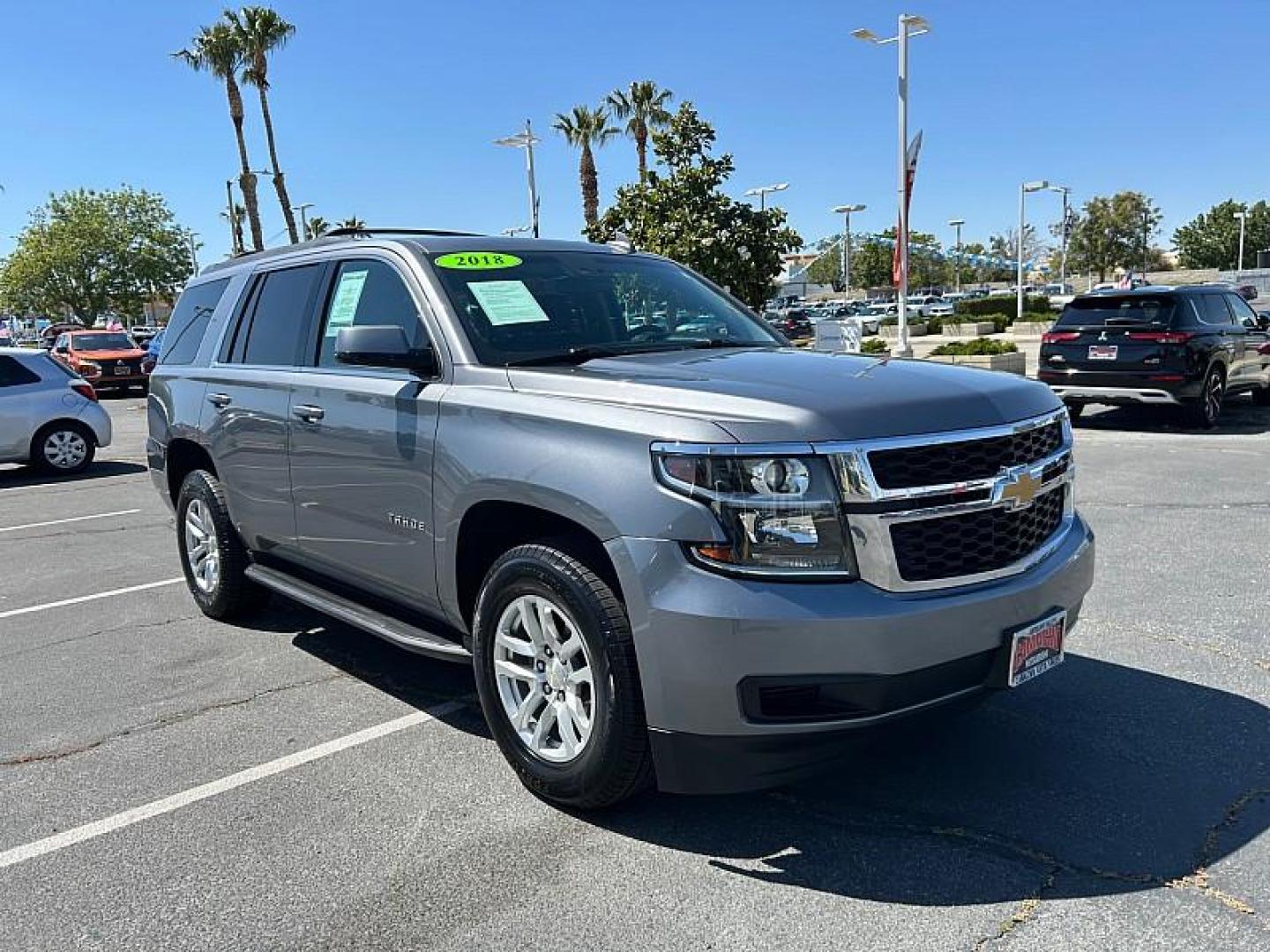 2018 GRAY Chevrolet Tahoe (1GNSKAEC8JR) with an V8 EcoTec3 5.3 Liter engine, Auto 6-Spd Overdrive transmission, located at 412 Auto Vista Drive, Palmdale, 93551, (661) 945-0620, 34.592636, -118.136681 - Photo#0