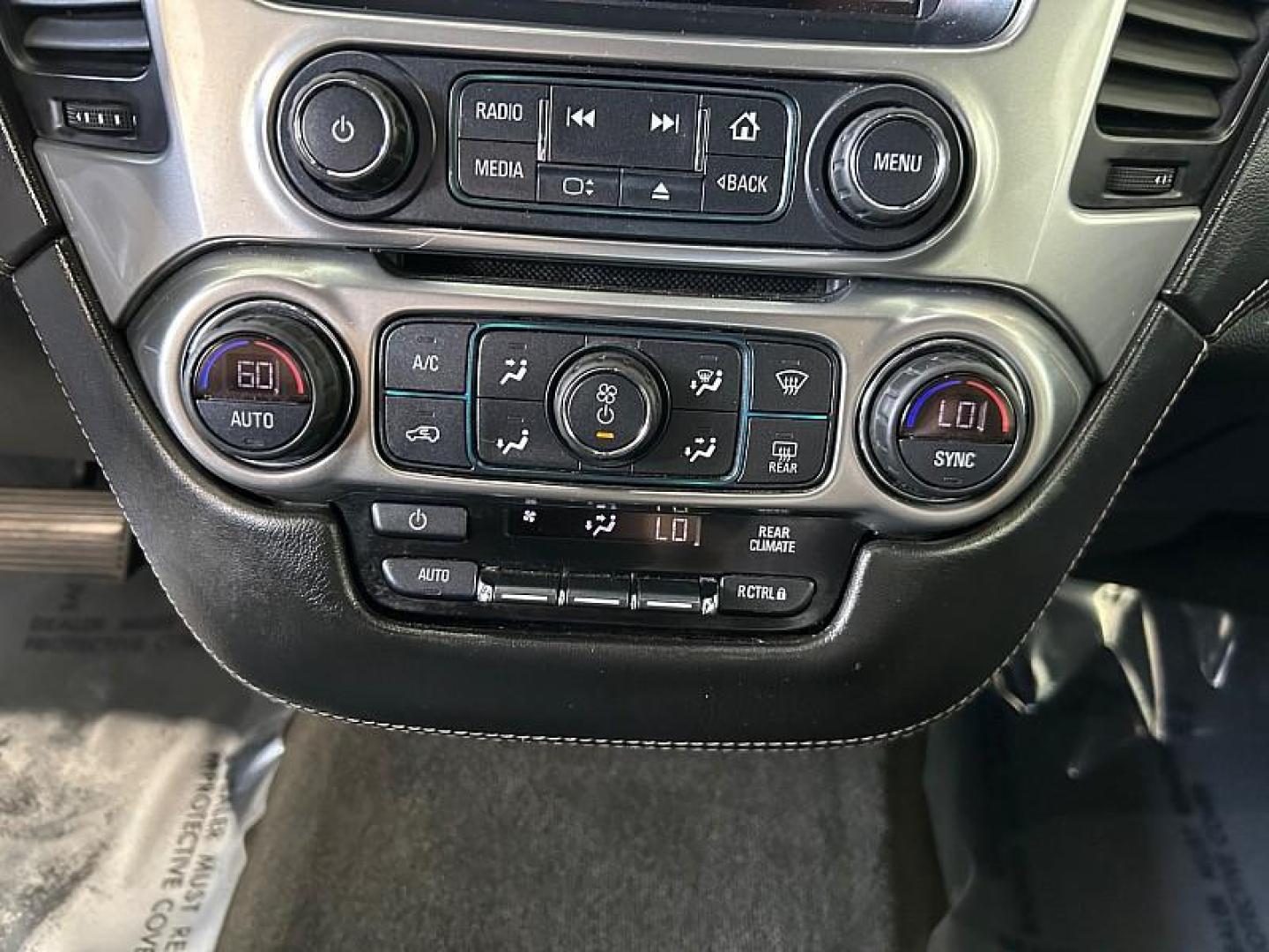 2018 GRAY Chevrolet Tahoe (1GNSKAEC8JR) with an V8 EcoTec3 5.3 Liter engine, Auto 6-Spd Overdrive transmission, located at 412 Auto Vista Drive, Palmdale, 93551, (661) 945-0620, 34.592636, -118.136681 - Photo#19