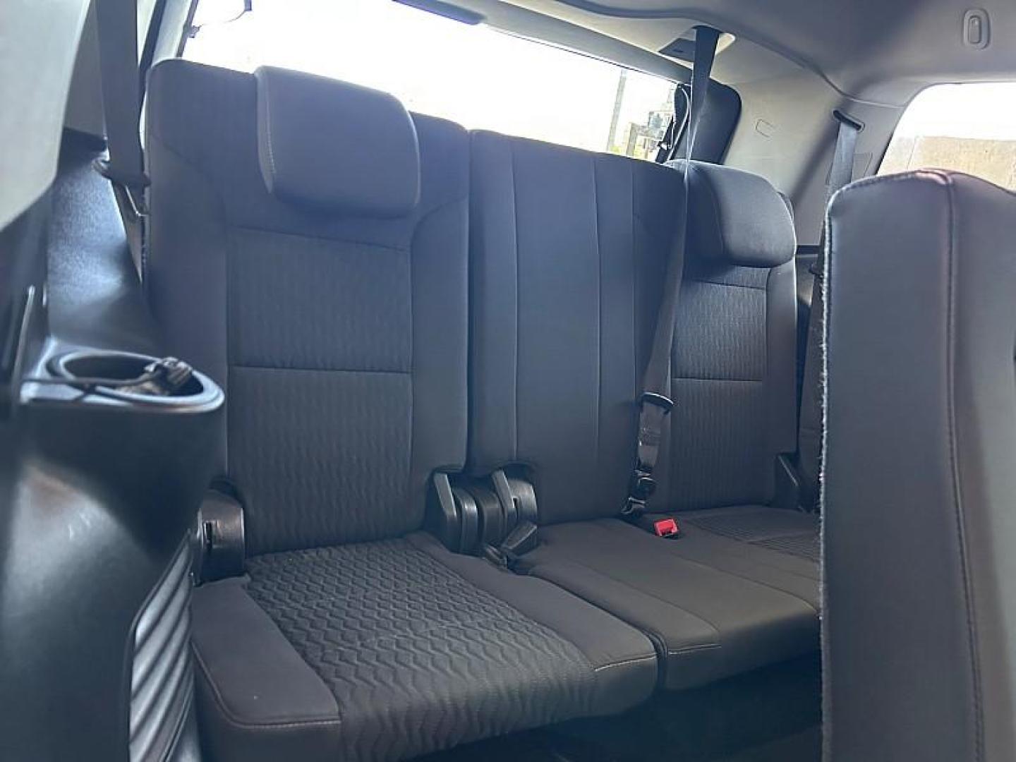2018 GRAY Chevrolet Tahoe (1GNSKAEC8JR) with an V8 EcoTec3 5.3 Liter engine, Auto 6-Spd Overdrive transmission, located at 412 Auto Vista Drive, Palmdale, 93551, (661) 945-0620, 34.592636, -118.136681 - Photo#24