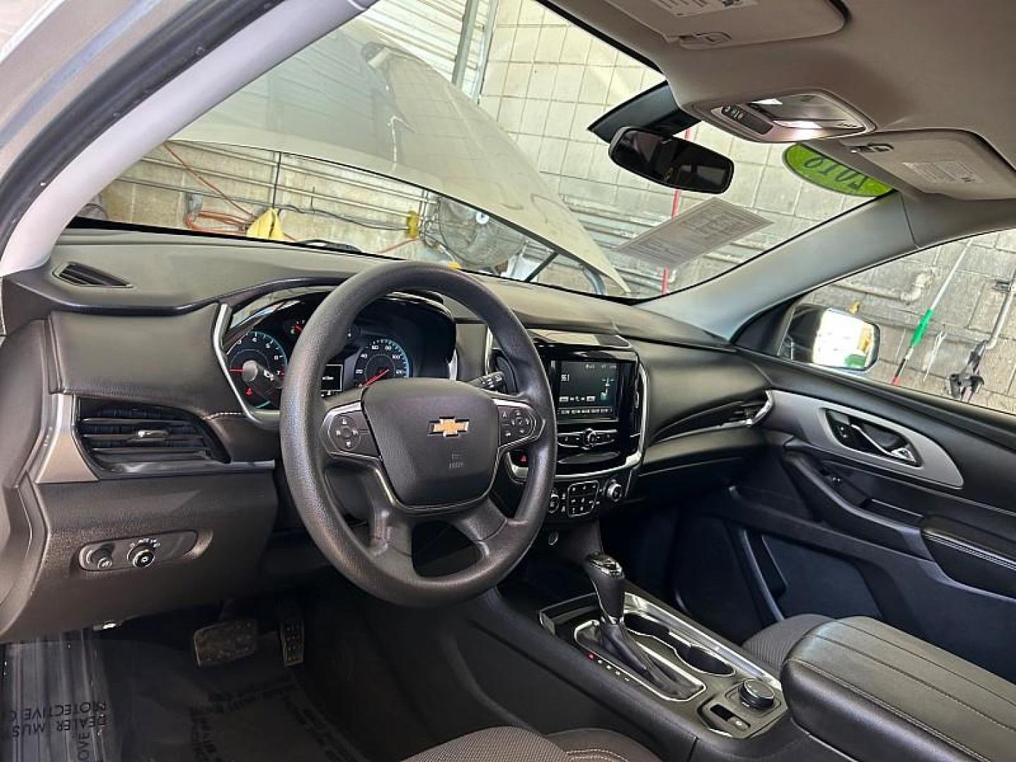 2018 SILVER Chevrolet Traverse (1GNERFKW4JJ) with an V6 3.6 Liter engine, Automatic 9-Spd transmission, located at 412 Auto Vista Drive, Palmdale, 93551, (661) 945-0620, 34.592636, -118.136681 - Photo#17