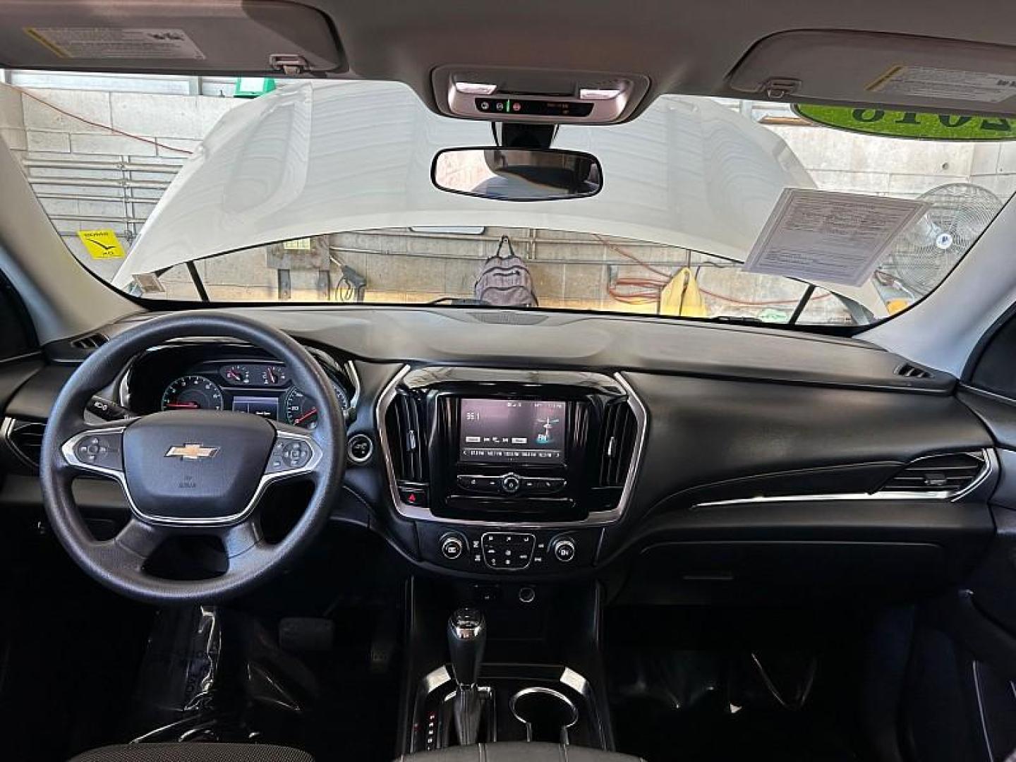 2018 SILVER Chevrolet Traverse (1GNERFKW4JJ) with an V6 3.6 Liter engine, Automatic 9-Spd transmission, located at 412 Auto Vista Drive, Palmdale, 93551, (661) 945-0620, 34.592636, -118.136681 - Photo#22