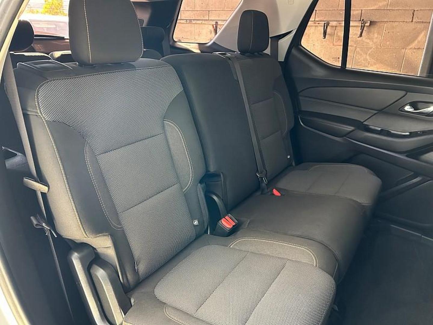 2018 SILVER Chevrolet Traverse (1GNERFKW4JJ) with an V6 3.6 Liter engine, Automatic 9-Spd transmission, located at 412 Auto Vista Drive, Palmdale, 93551, (661) 945-0620, 34.592636, -118.136681 - Photo#28