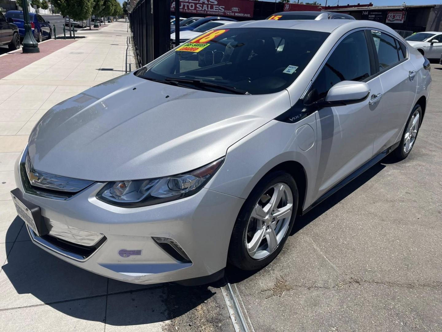 2018 Chevrolet Volt LT (1G1RC6S57JU) with an 1.5L L4 DOHC 16V engine, CVT transmission, located at 744 E Miner Ave, Stockton, CA, 95202, (209) 944-5770, 37.956863, -121.282082 - PLUS TAXES AND FEES NO CHARGER AVAILABLE - Photo#3