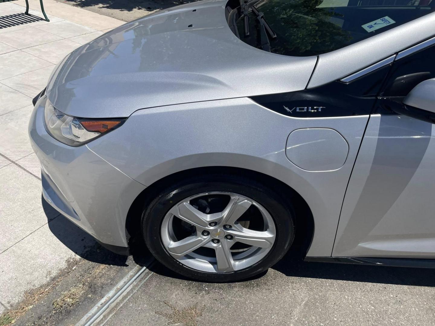 2018 Chevrolet Volt LT (1G1RC6S57JU) with an 1.5L L4 DOHC 16V engine, CVT transmission, located at 744 E Miner Ave, Stockton, CA, 95202, (209) 944-5770, 37.956863, -121.282082 - PLUS TAXES AND FEES NO CHARGER AVAILABLE - Photo#4