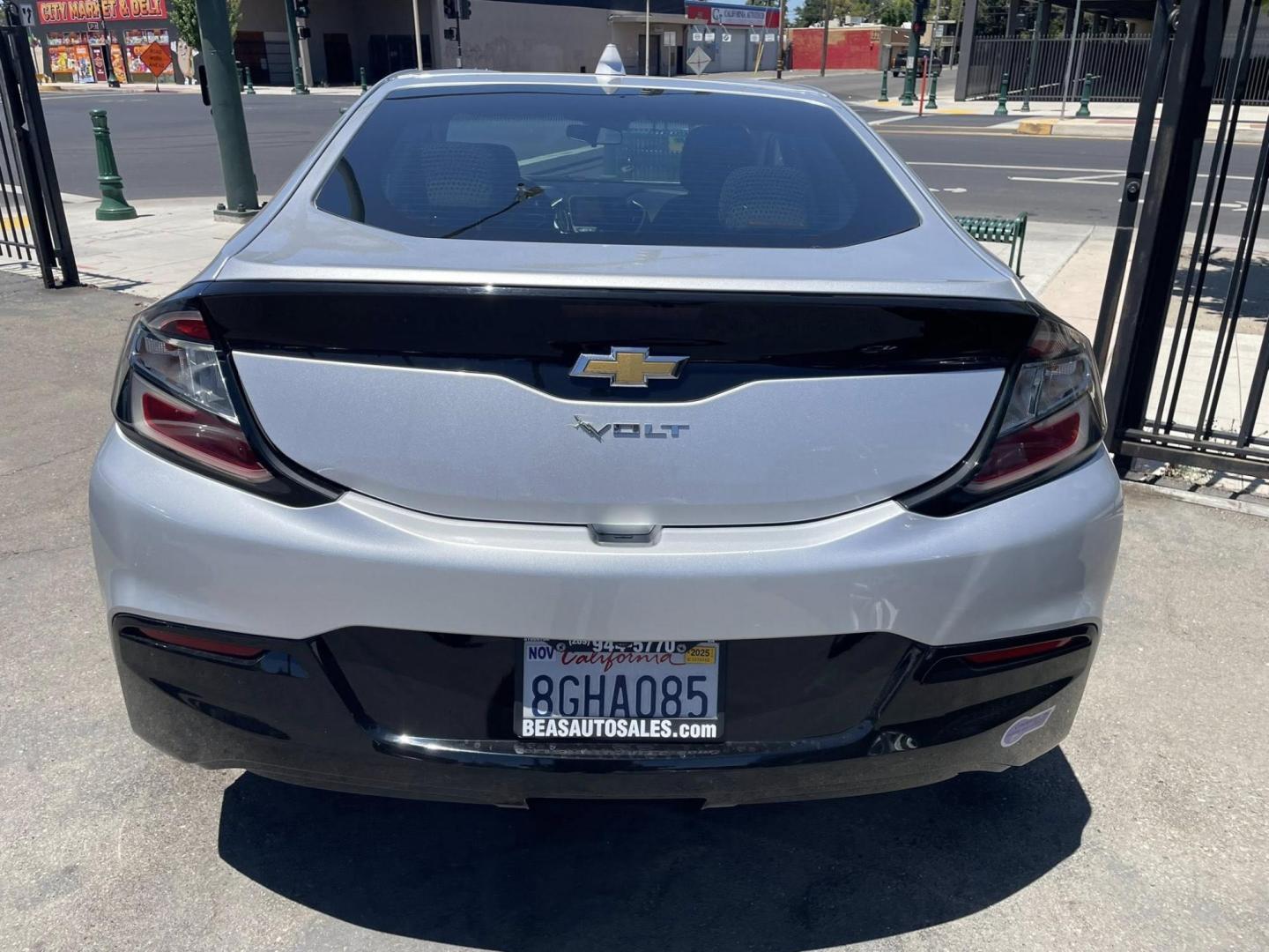 2018 Chevrolet Volt LT (1G1RC6S57JU) with an 1.5L L4 DOHC 16V engine, CVT transmission, located at 744 E Miner Ave, Stockton, CA, 95202, (209) 944-5770, 37.956863, -121.282082 - PLUS TAXES AND FEES NO CHARGER AVAILABLE - Photo#10