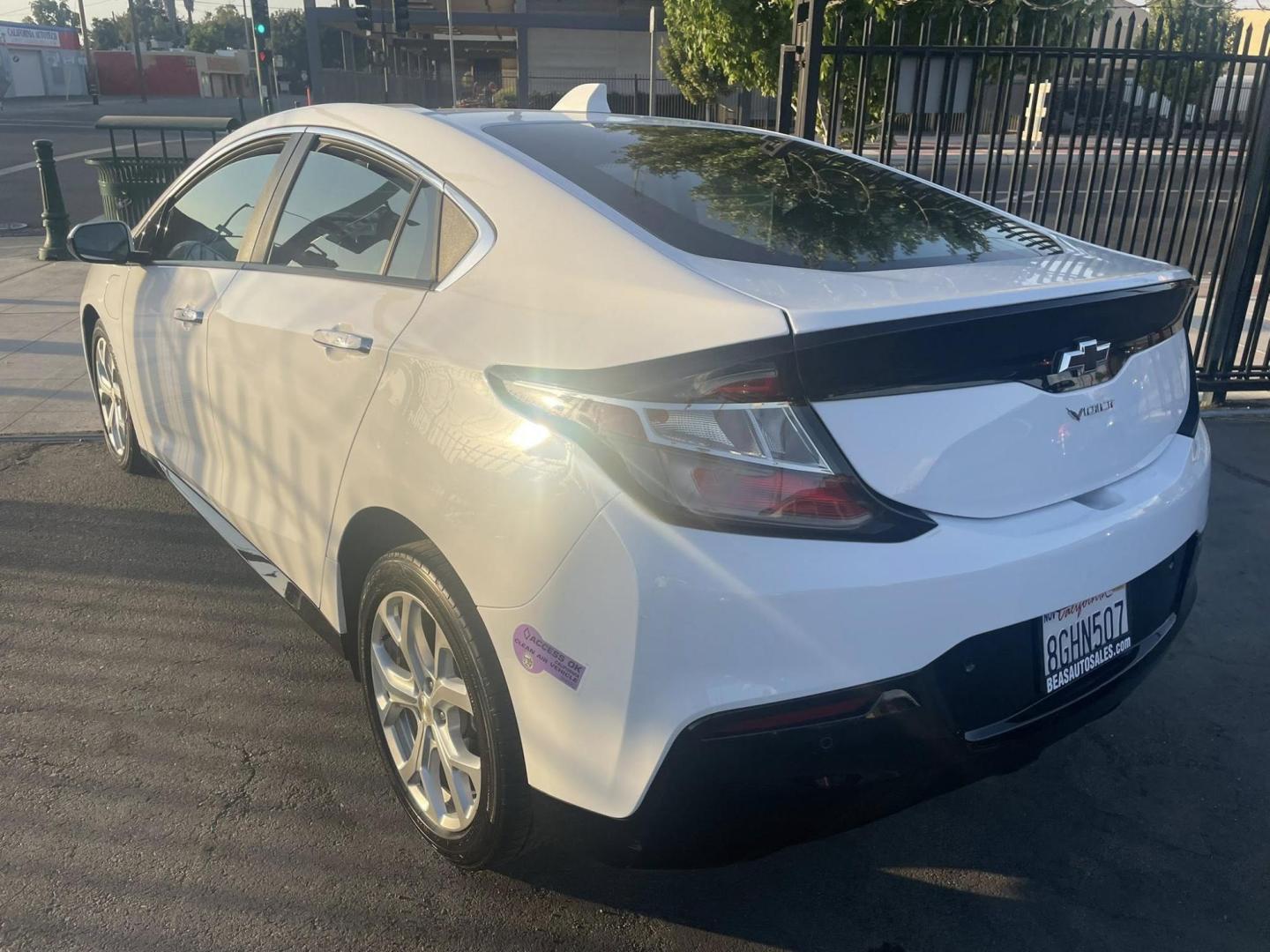 2018 Chevrolet Volt LTZ (1G1RD6S55JU) with an 1.5L L4 DOHC 16V engine, CVT transmission, located at 744 E Miner Ave, Stockton, CA, 95202, (209) 944-5770, 37.956863, -121.282082 - PLUS TAXES AND FEES NO CHARGER AVAILABLE - Photo#10