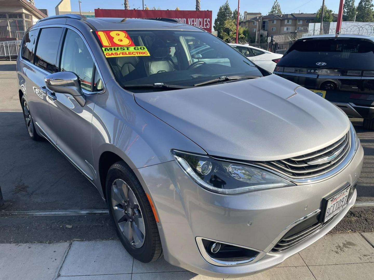2018 Chrysler Pacifica Hybrid Limited (2C4RC1N79JR) with an 3.6L V6 DOHC 24V HYBRID engine, CVT transmission, located at 744 E Miner Ave, Stockton, CA, 95202, (209) 944-5770, 37.956863, -121.282082 - PLUS TAXES AND FEES NO CHARGER AVAILABLE - Photo#0