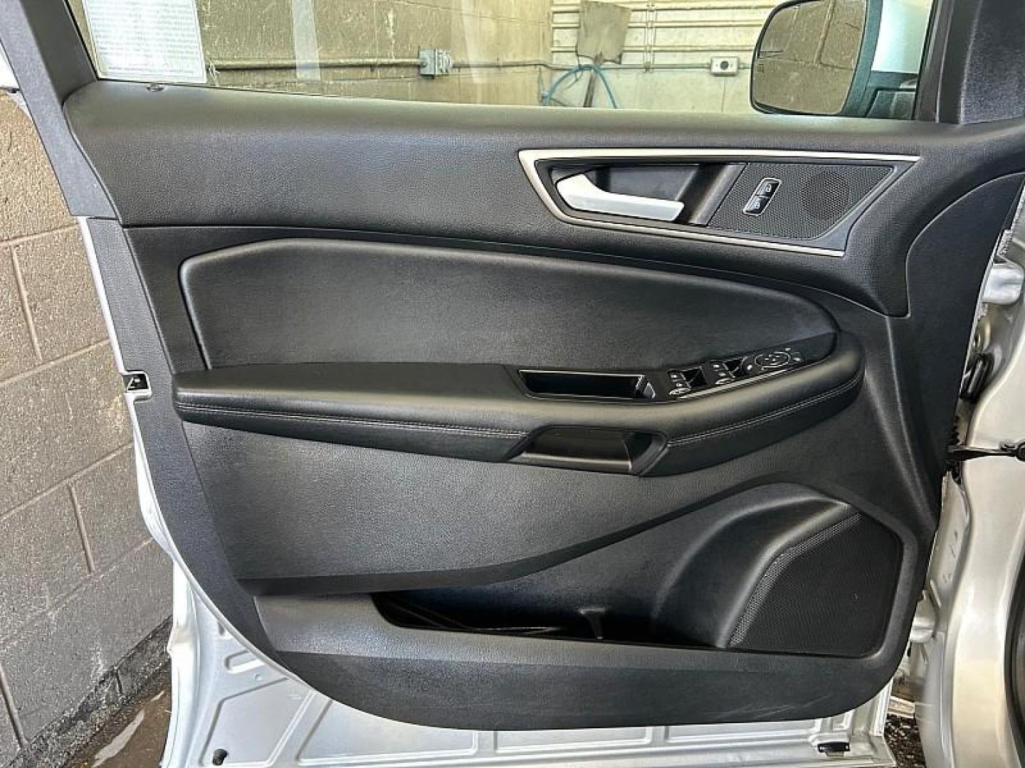 2018 GRAY Ford Edge (2FMPK3J93JB) with an 4-Cyl EcoBoost 2.0L engine, Auto 6-Spd SelShft transmission, located at 412 Auto Vista Drive, Palmdale, 93551, (661) 945-0620, 34.592636, -118.136681- Photo#16
