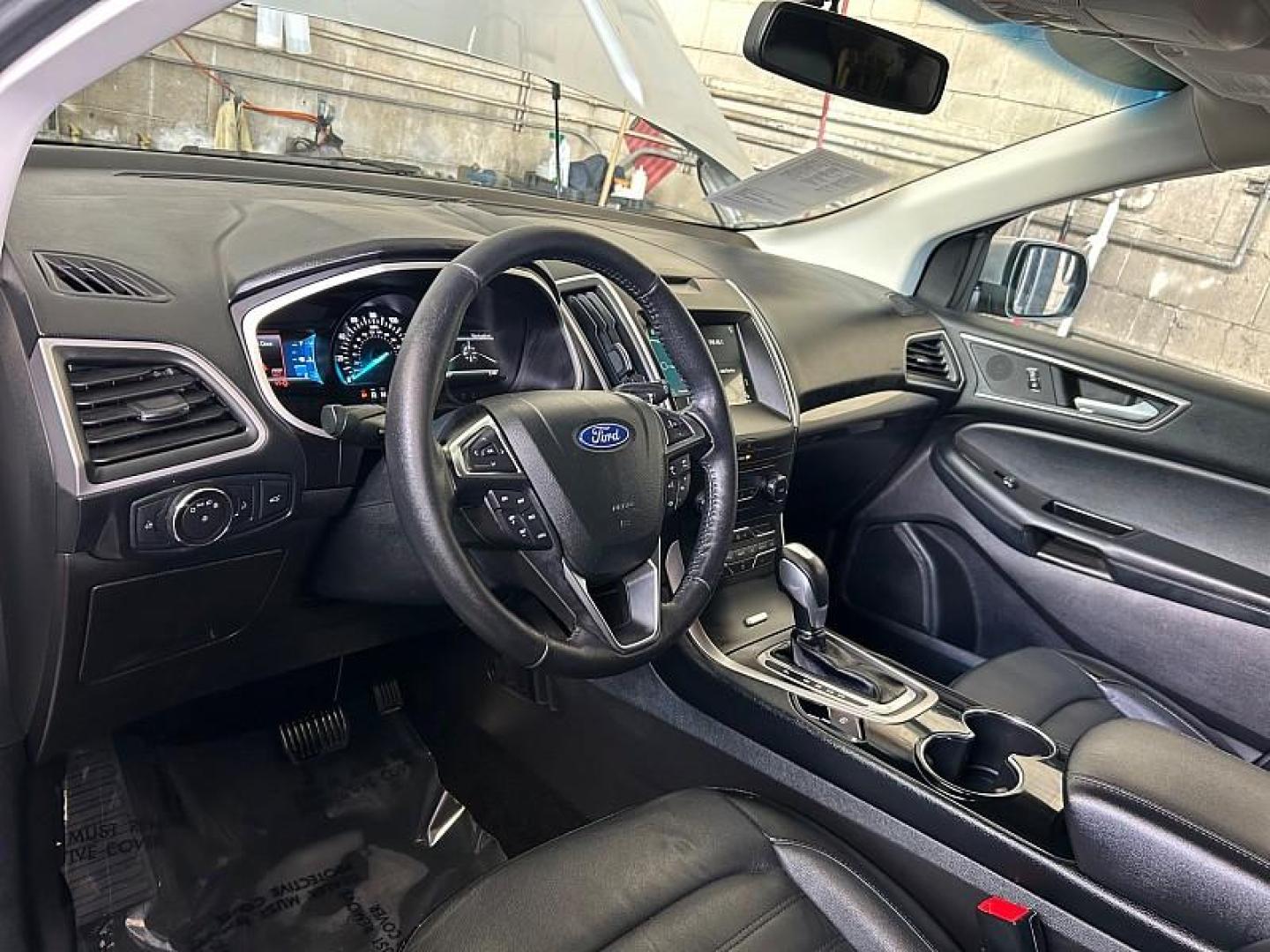 2018 GRAY Ford Edge (2FMPK3J93JB) with an 4-Cyl EcoBoost 2.0L engine, Auto 6-Spd SelShft transmission, located at 412 Auto Vista Drive, Palmdale, 93551, (661) 945-0620, 34.592636, -118.136681- Photo#17